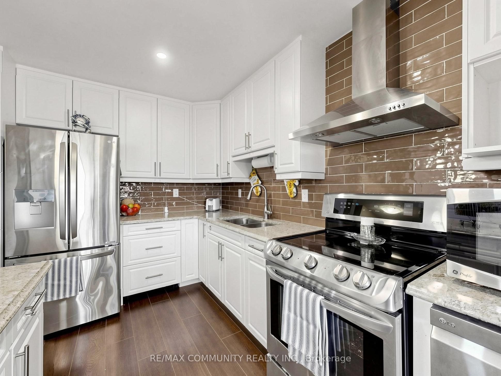 90 Cortland Way Property Photo 21