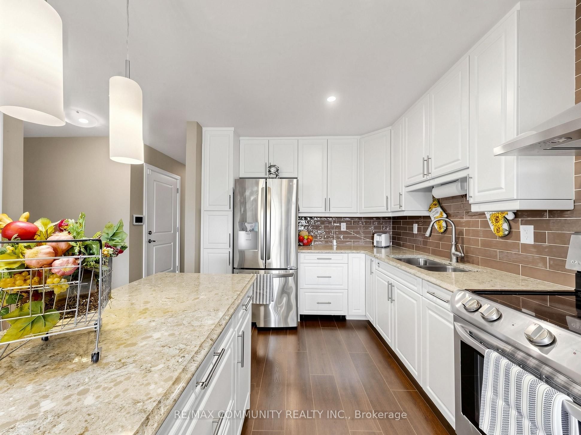90 Cortland Way Property Photo 22