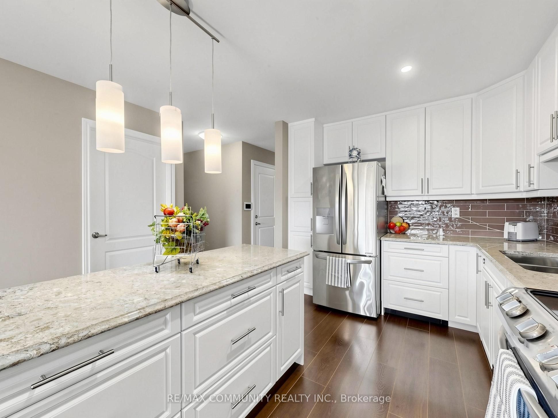 90 Cortland Way Property Photo 23