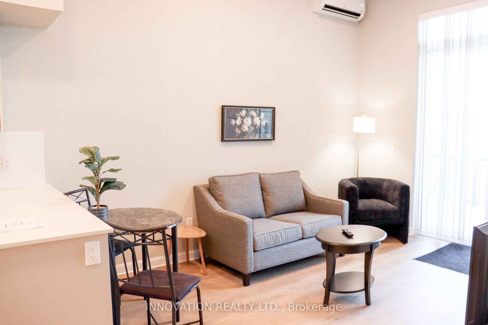 100 Pinehill Road 1 Bedroom + Den Property Photo 6