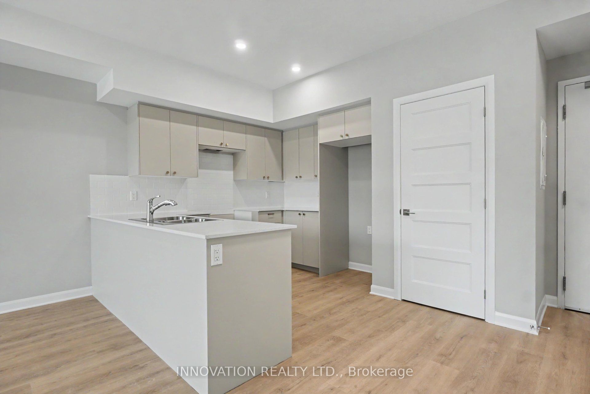 100 Pinehill Road 1 Bedroom + Den Property Photo 15