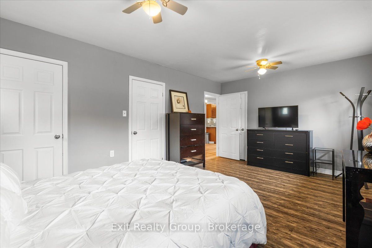29 Barry Road Property Photo 15