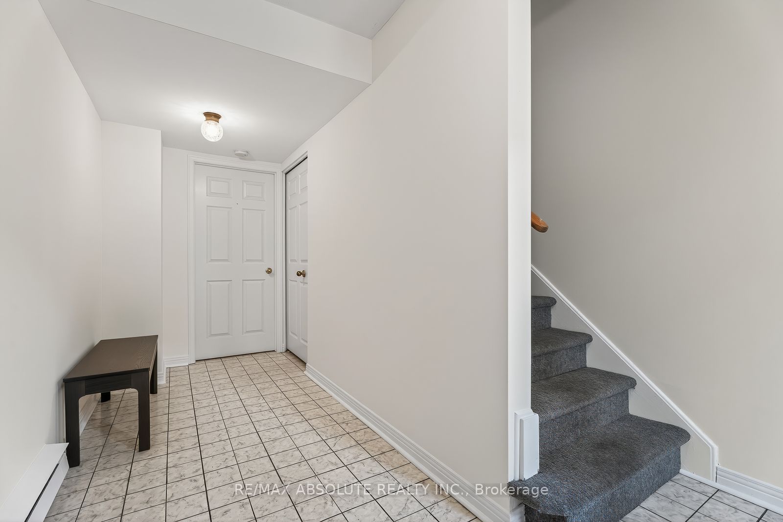 206 Stratas Court Property Photo 13