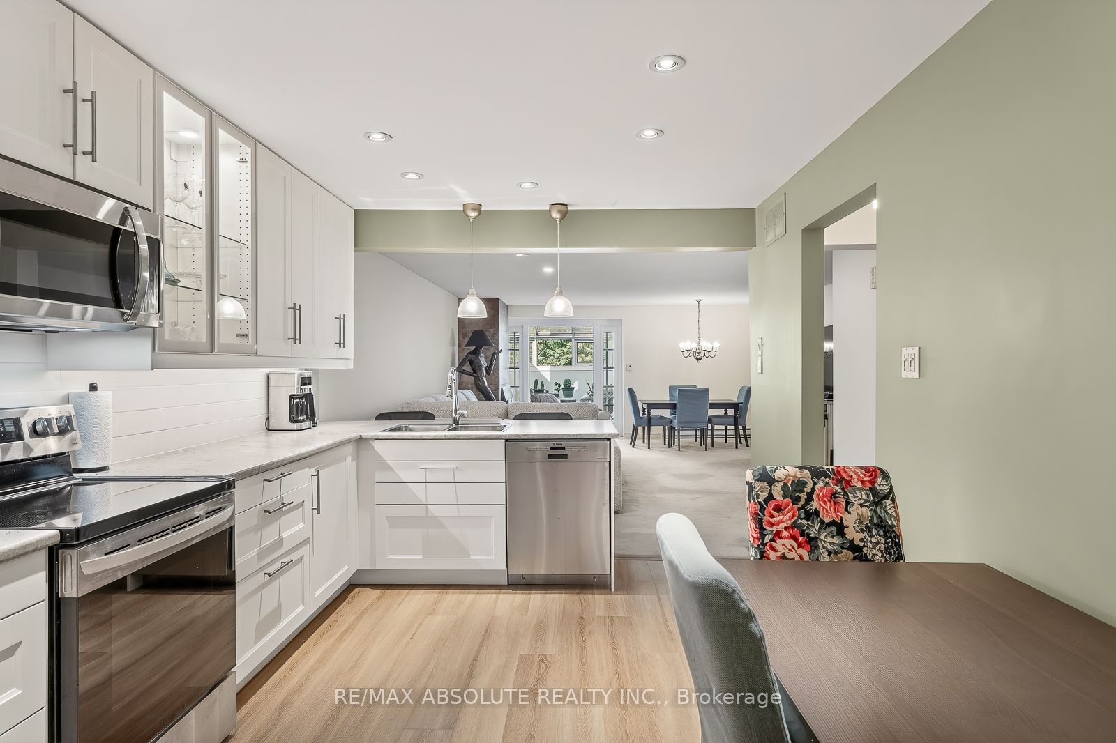 206 Stratas Court Property Photo 19