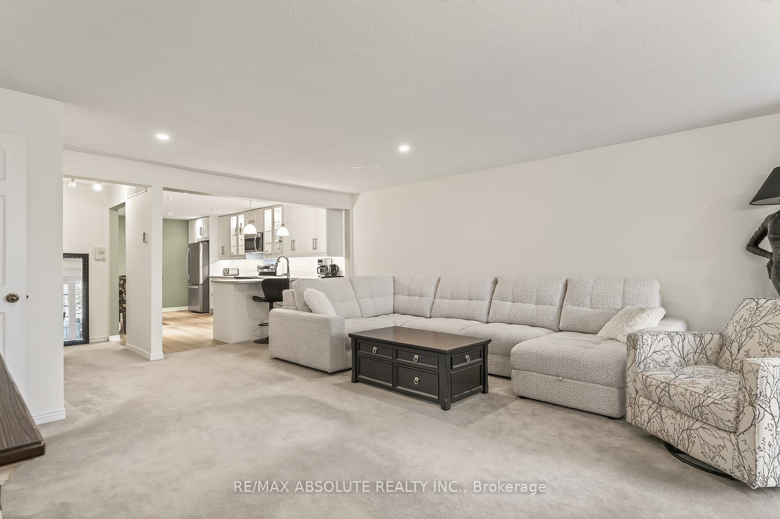 206 Stratas Court Property Photo 22