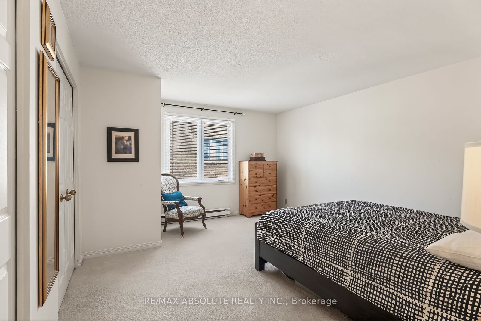 206 Stratas Court Property Photo 31