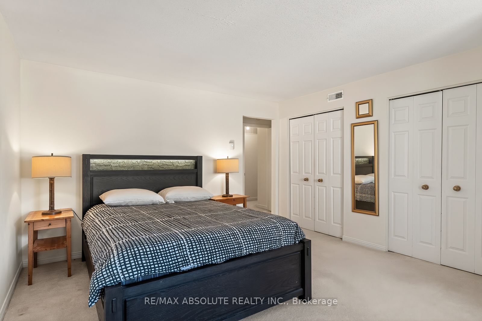 206 Stratas Court Property Photo 33