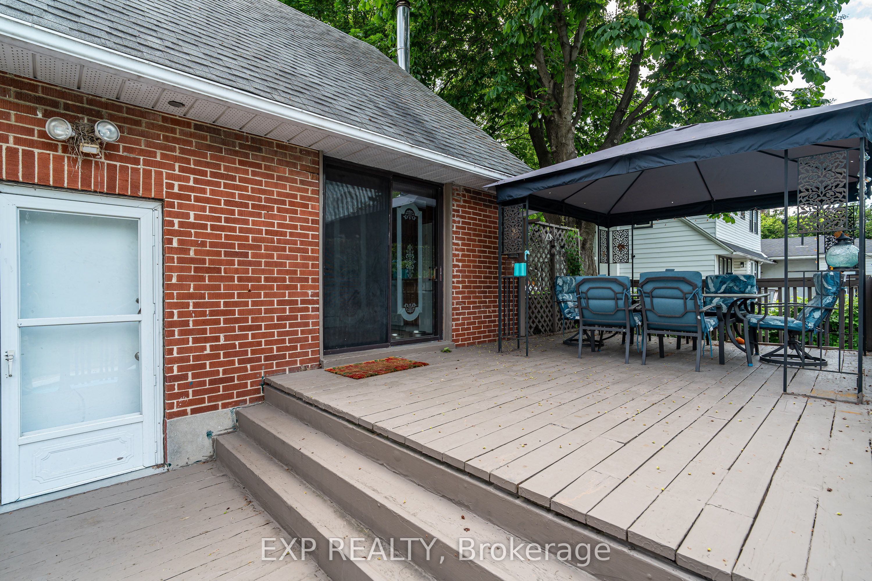 1357 Thames Street Property Photo 28
