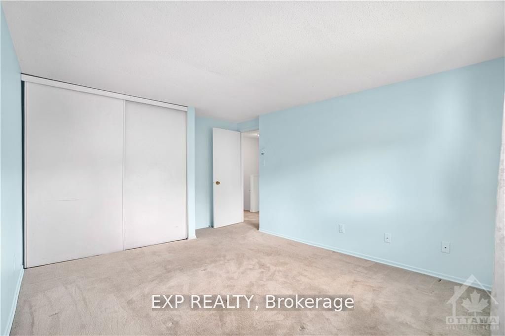 20 Forester Crescent C Property Photo 24