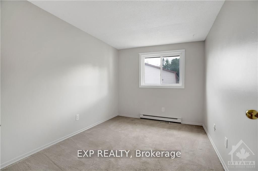 20 Forester Crescent C Property Photo 25