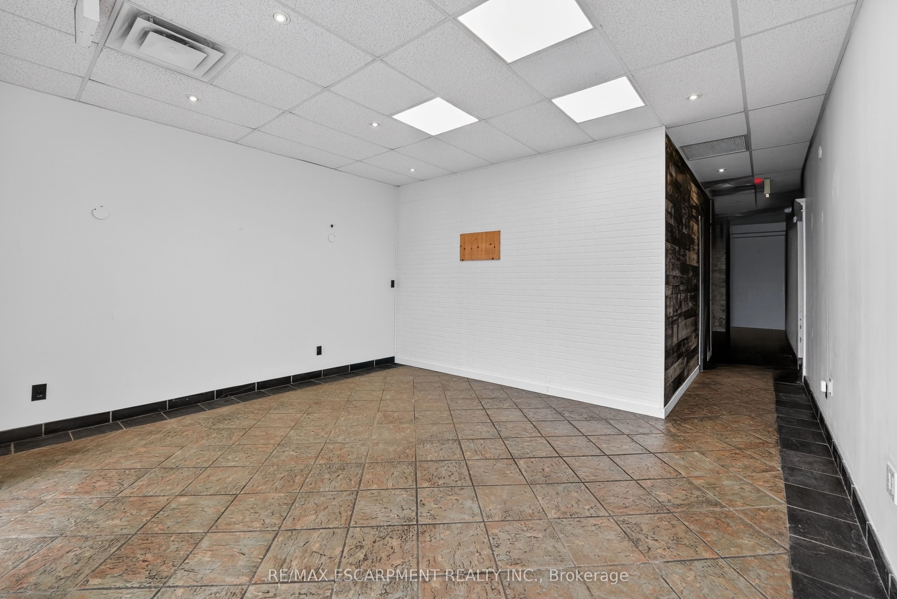 295 Highway 8 3 Property Photo 4