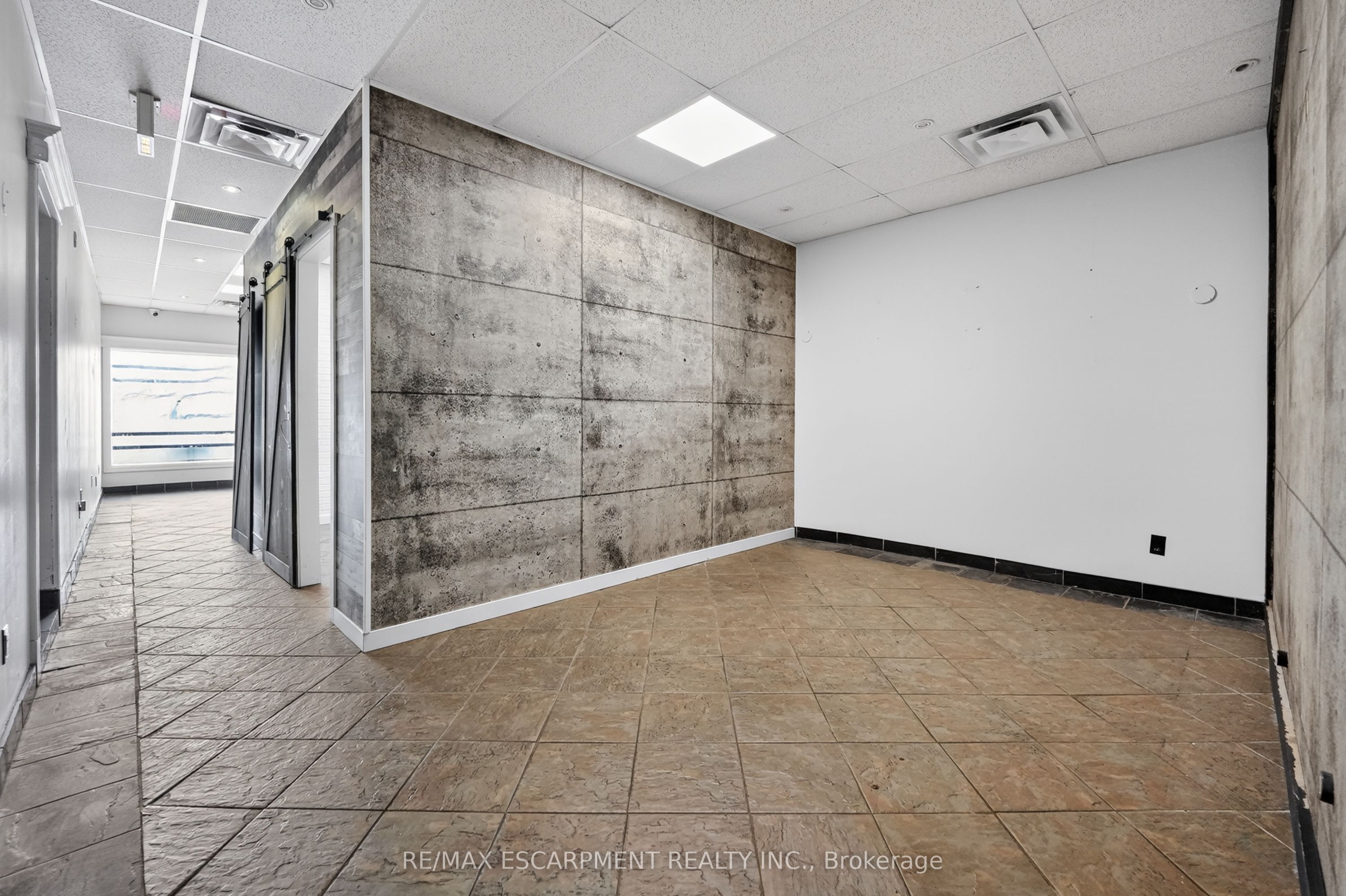 295 Highway 8 3 Property Photo 8