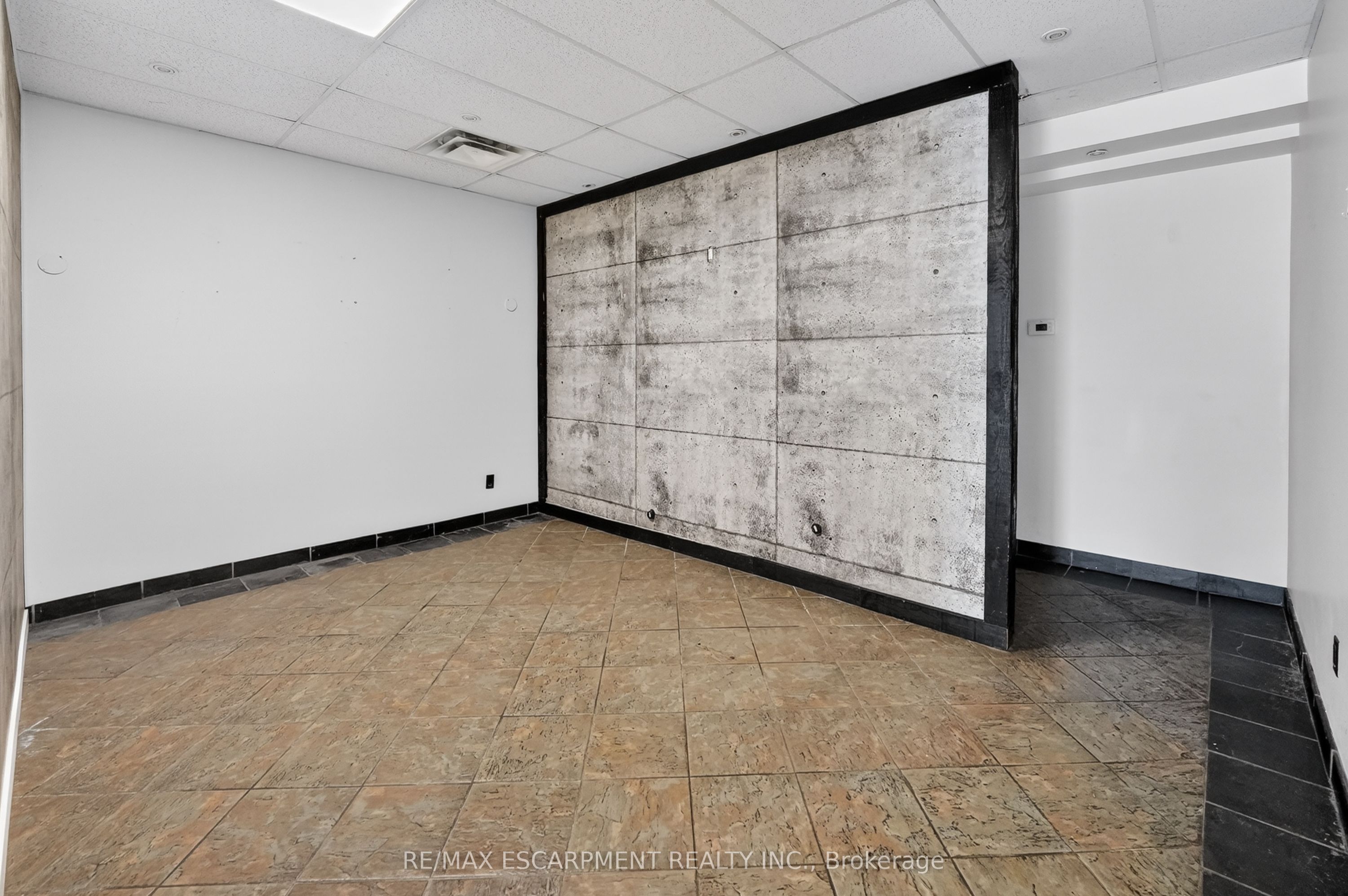 295 Highway 8 3 Property Photo 9