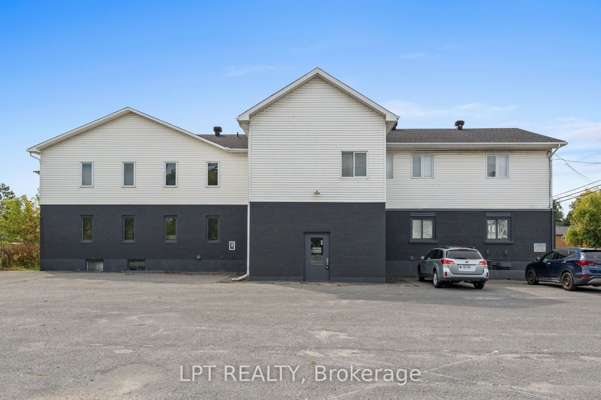 457 Main Street Property Photo 15