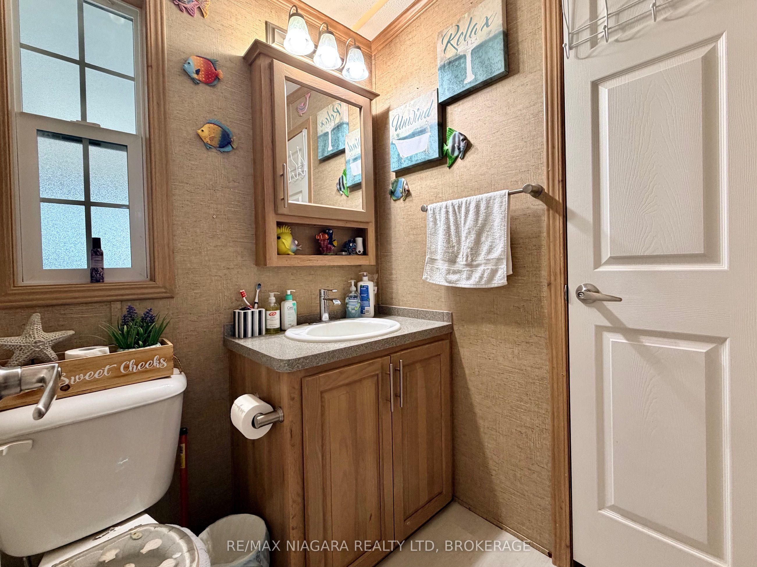 7 Hickory Lane Property Photo 9
