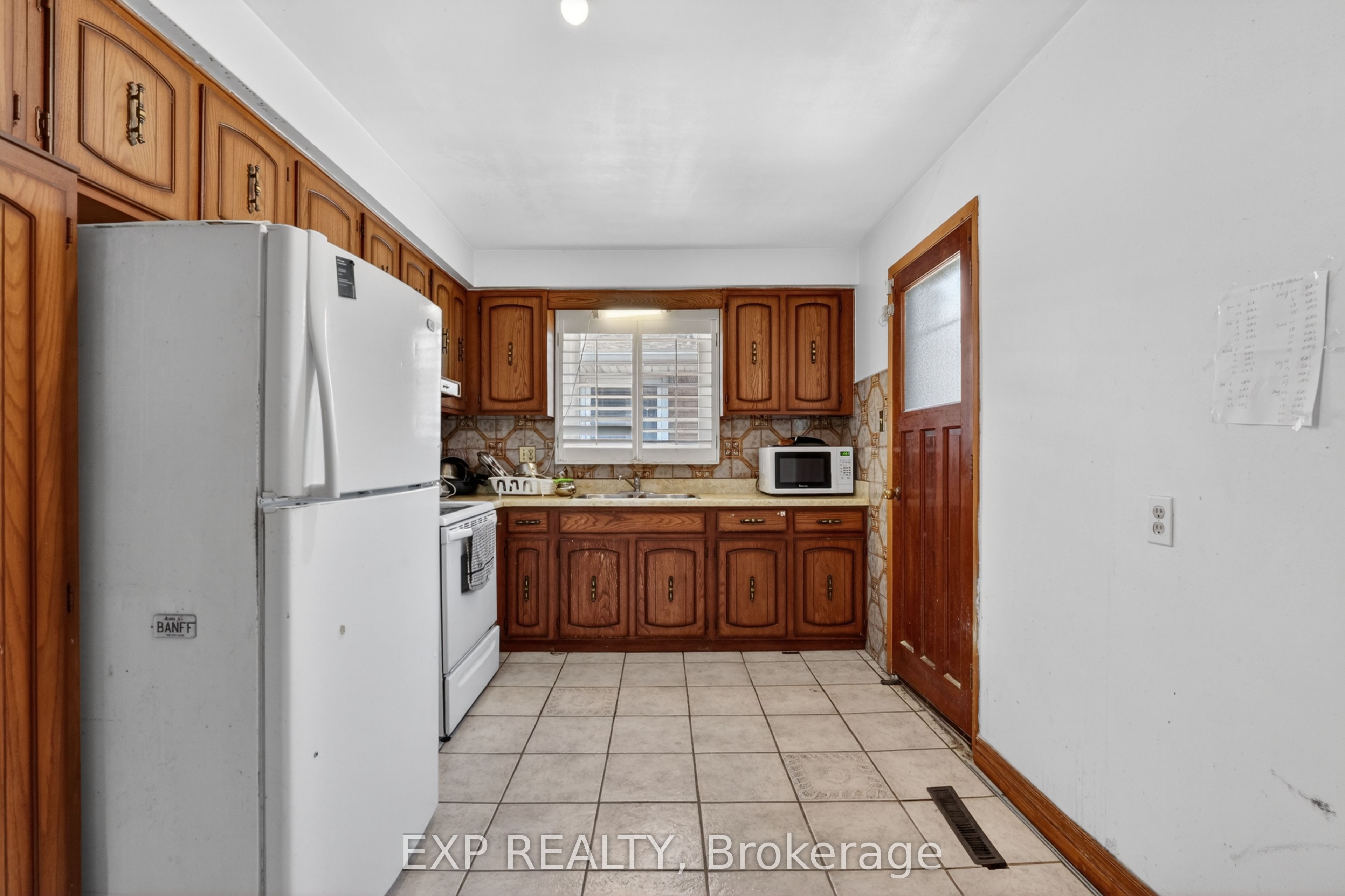 128 Hadeland Avenue Property Photo 15