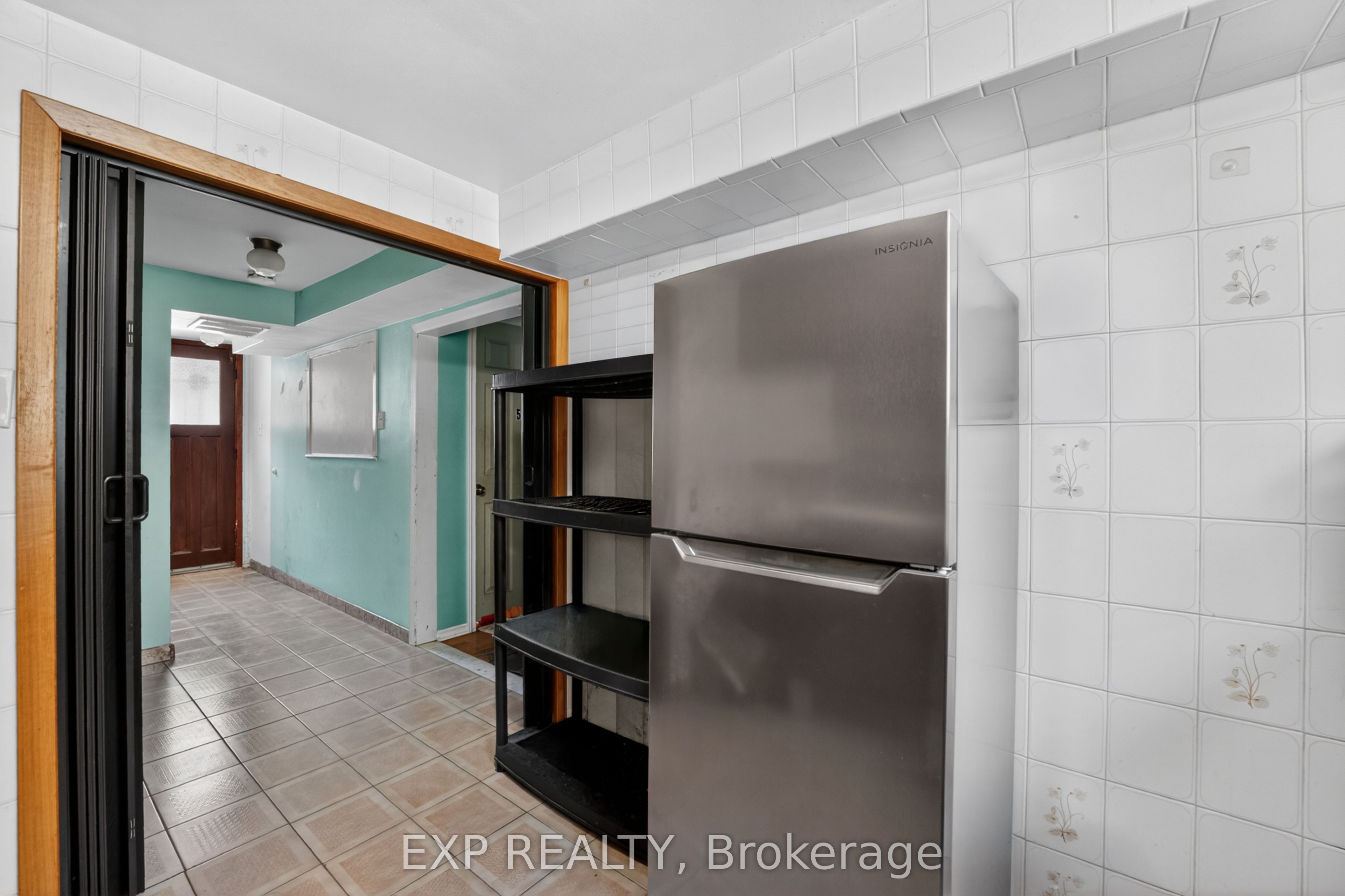 128 Hadeland Avenue Property Photo 33