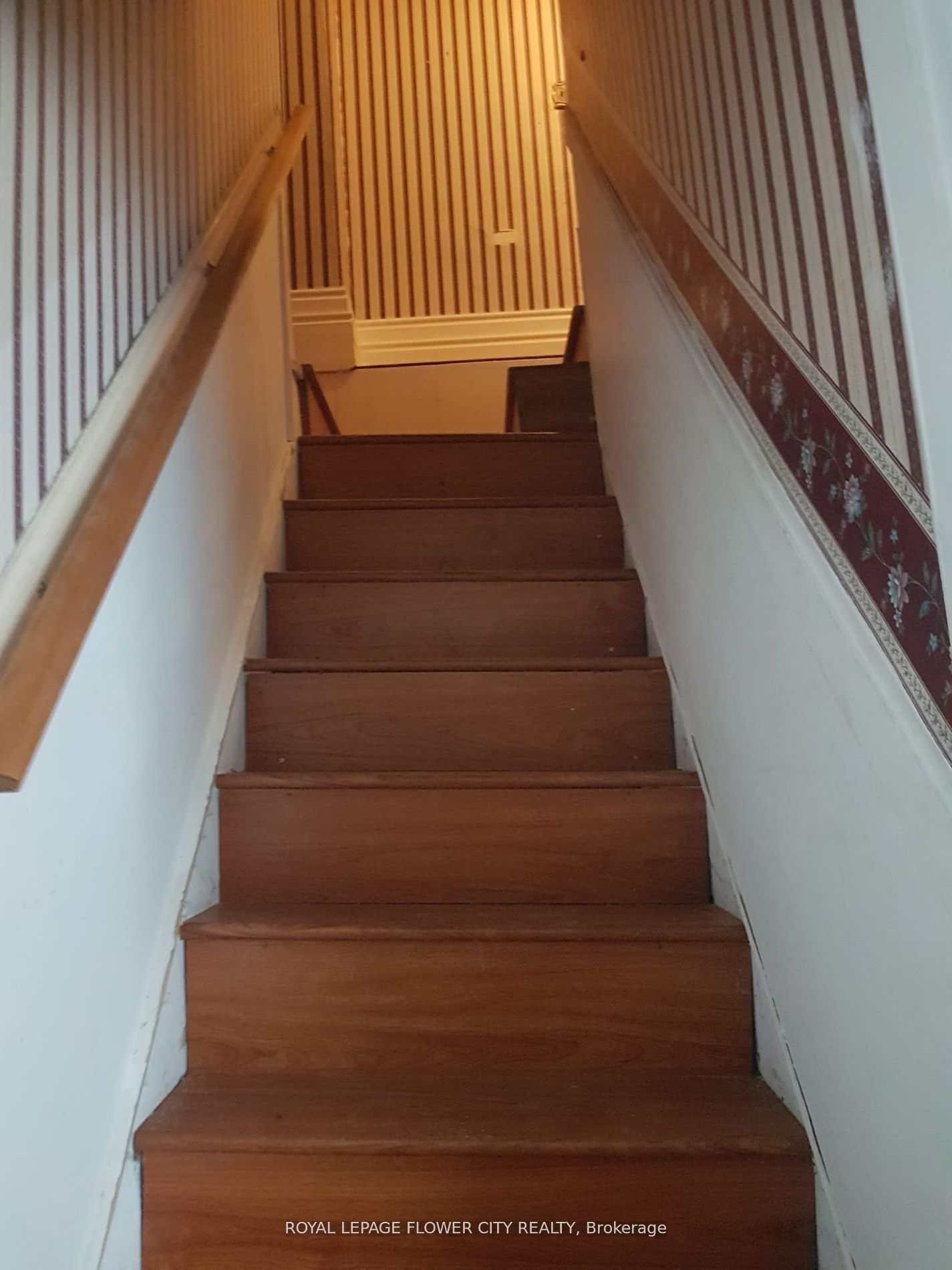 156097 Highway 10 Property Photo 3