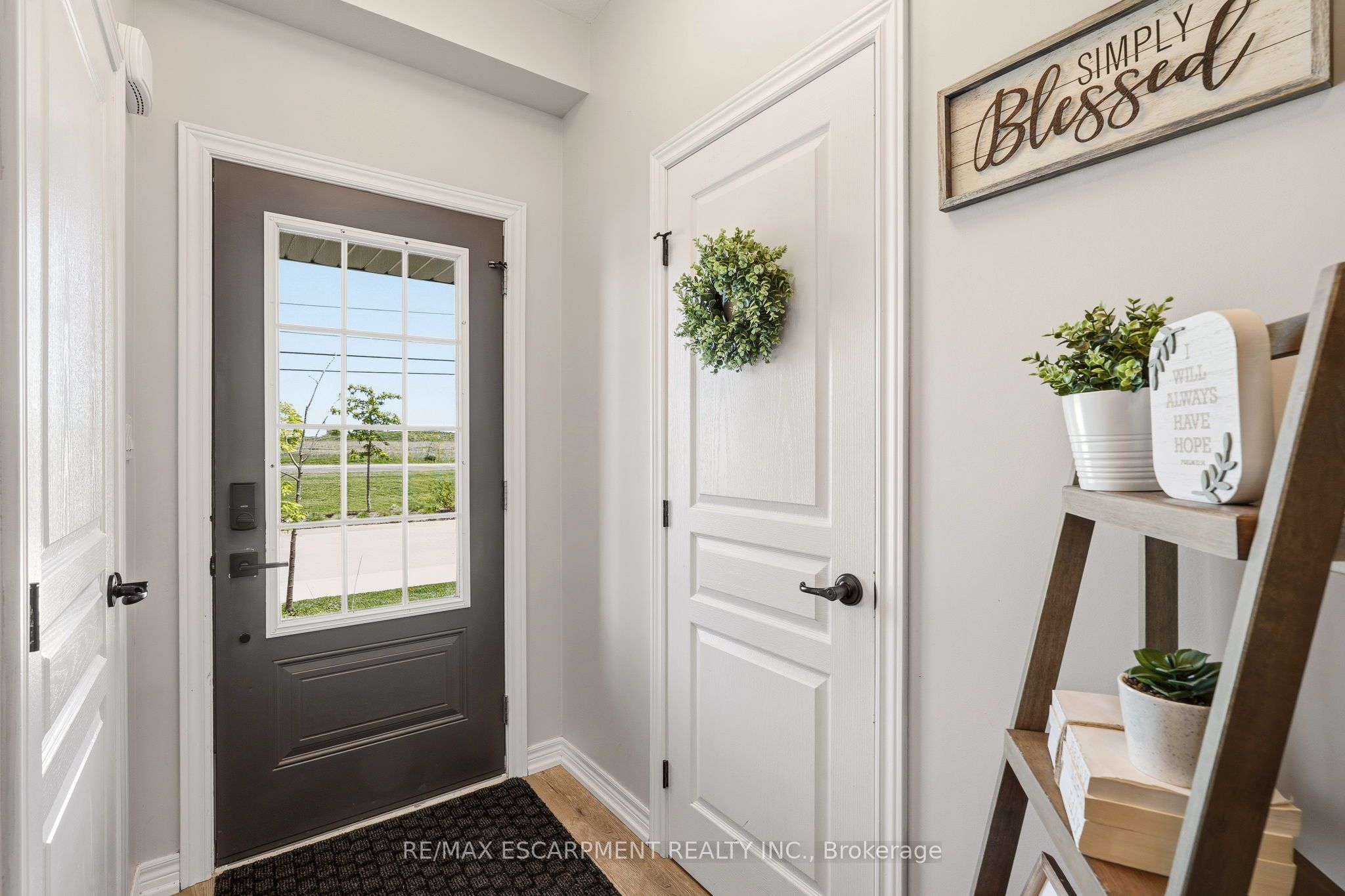 19 Severino Circle Property Photo 5