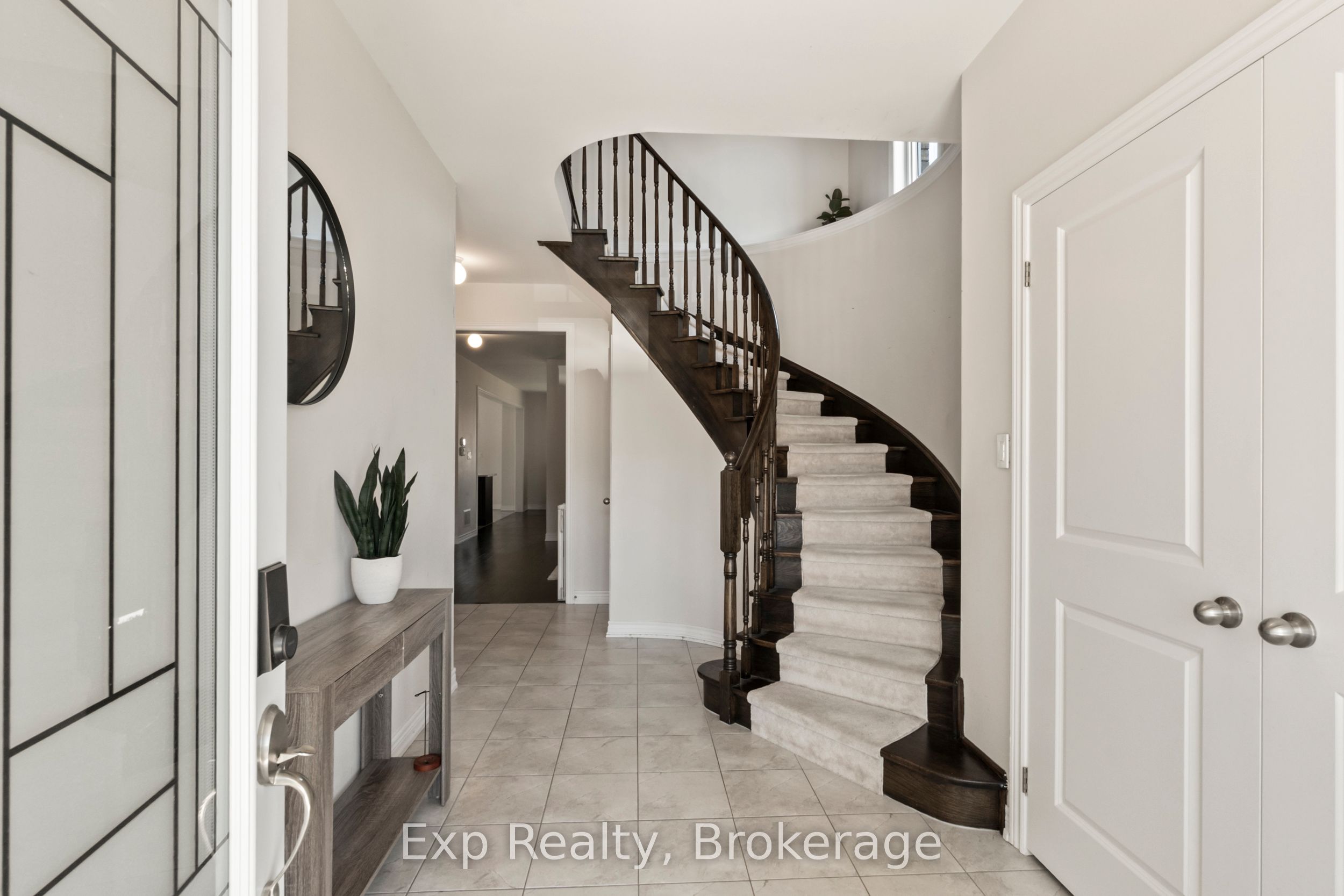 64 Paul Rexe Boulevard Property Photo 4