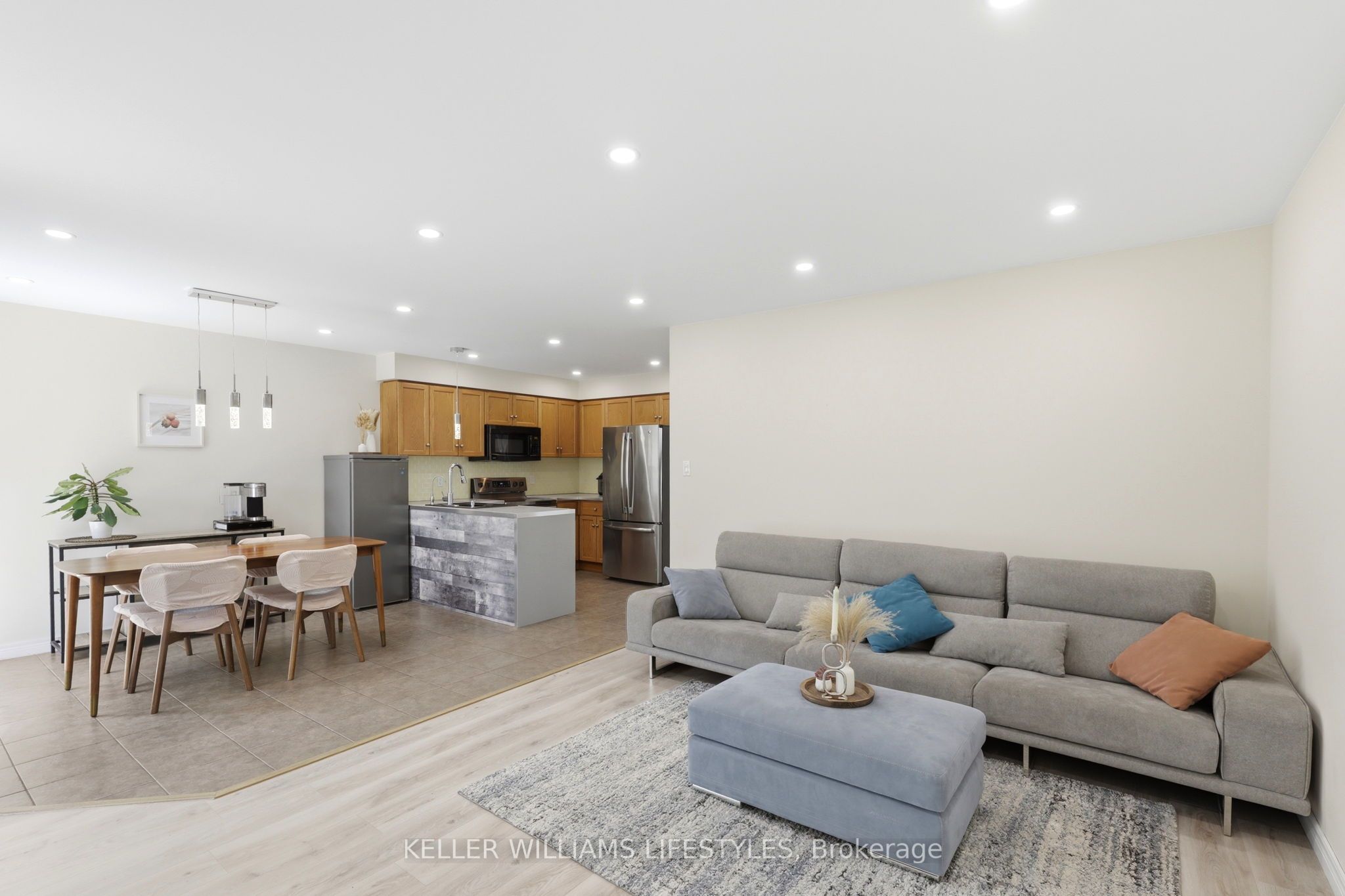 1127 Foxhunt Road Property Photo 6