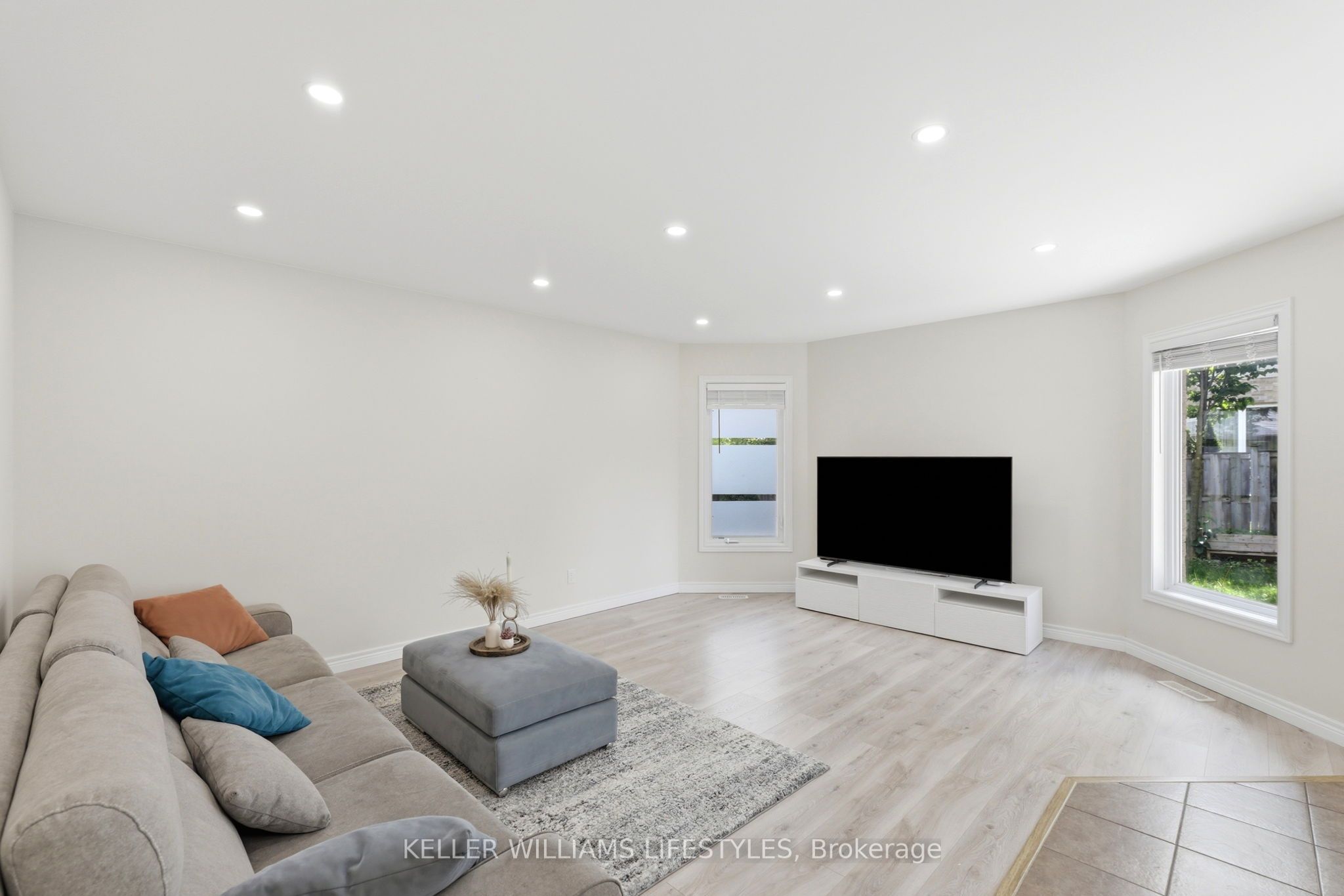1127 Foxhunt Road Property Photo 7