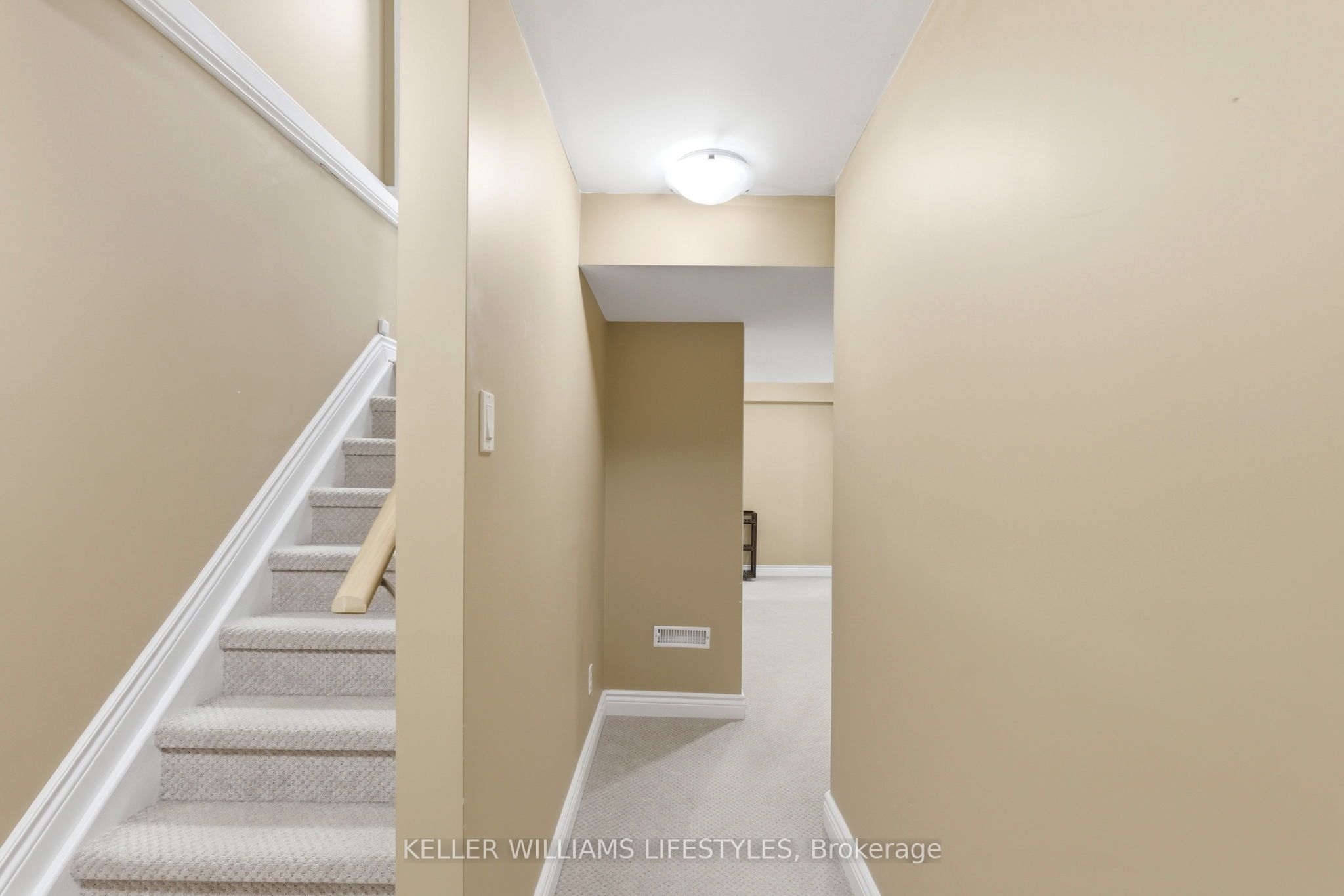 1127 Foxhunt Road Property Photo 28