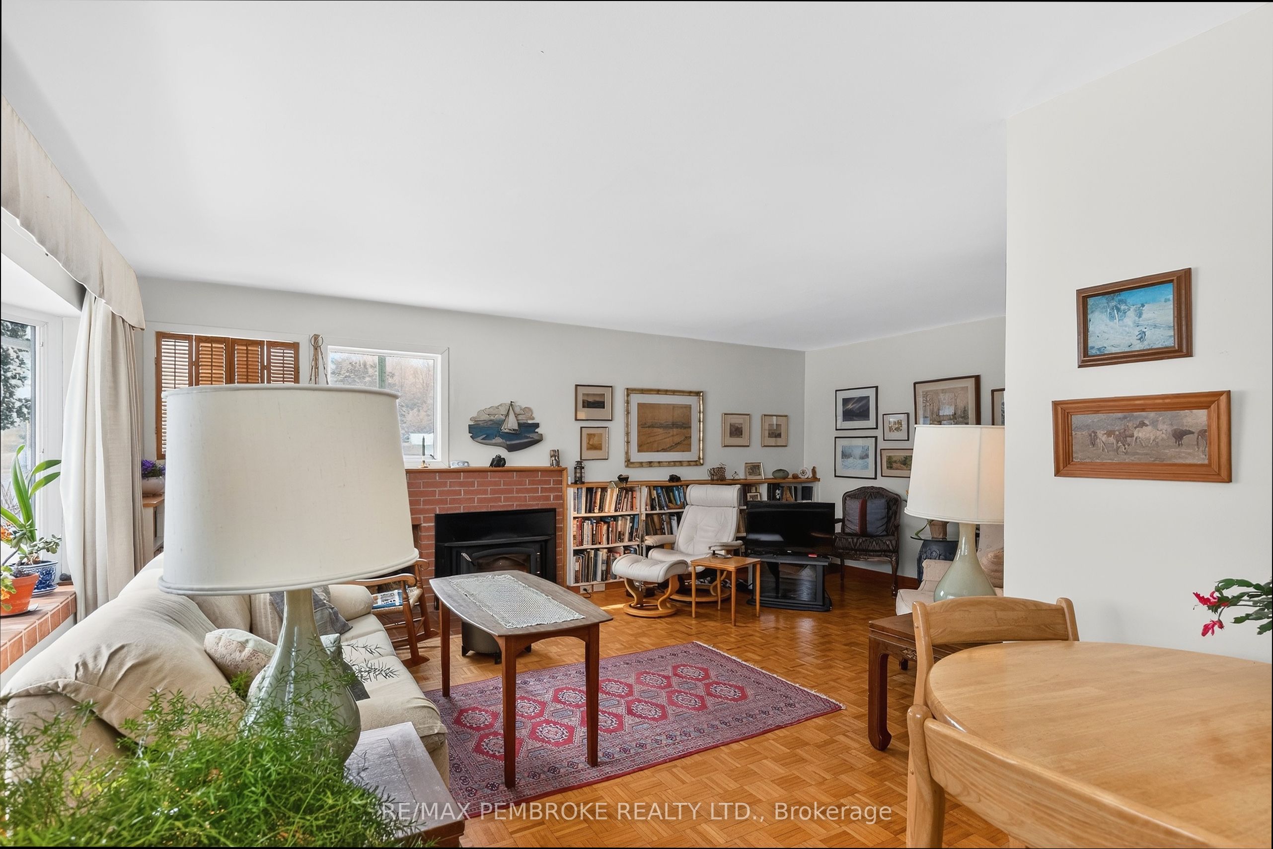 98 Glendale Avenue Property Photo 14
