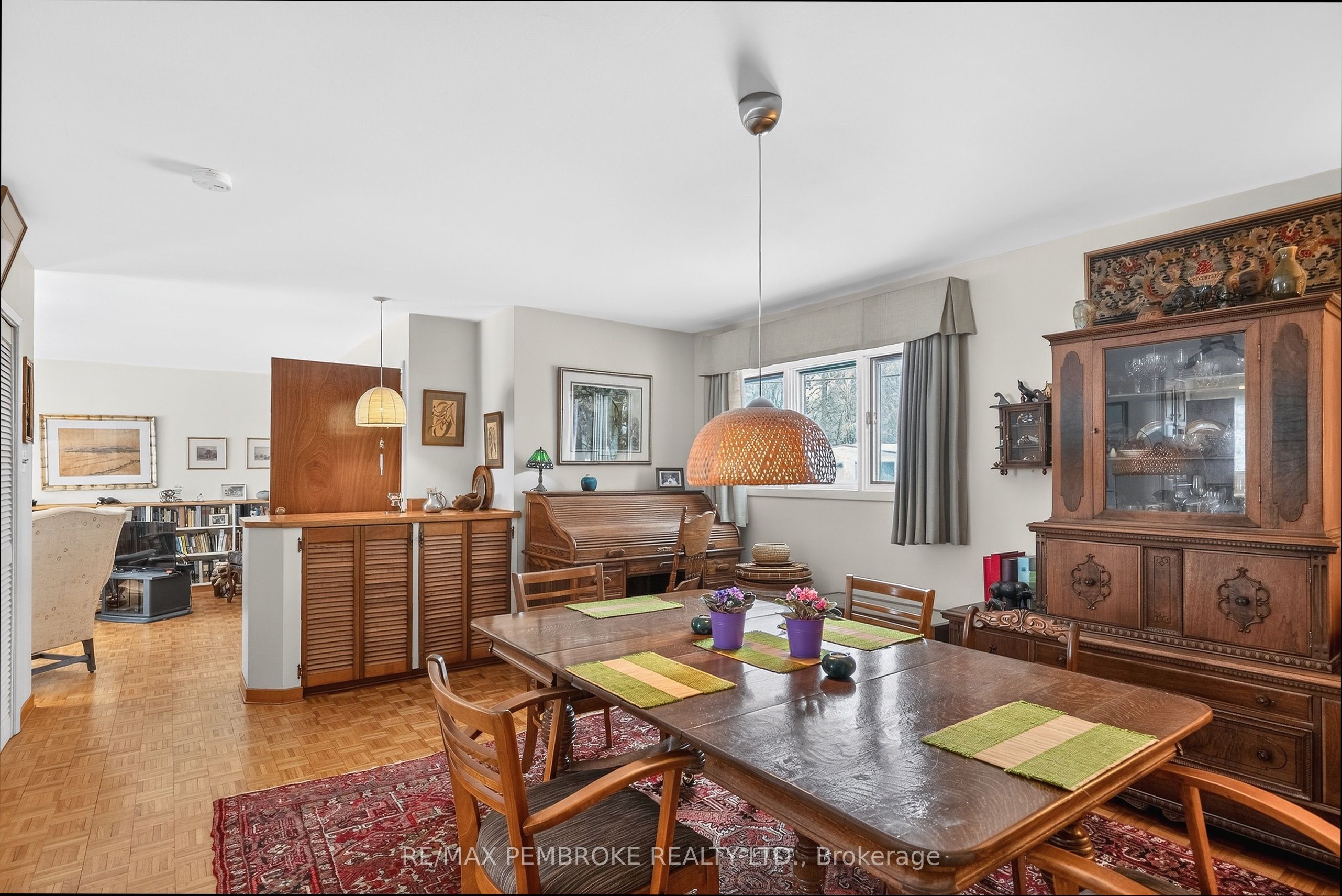 98 Glendale Avenue Property Photo 23