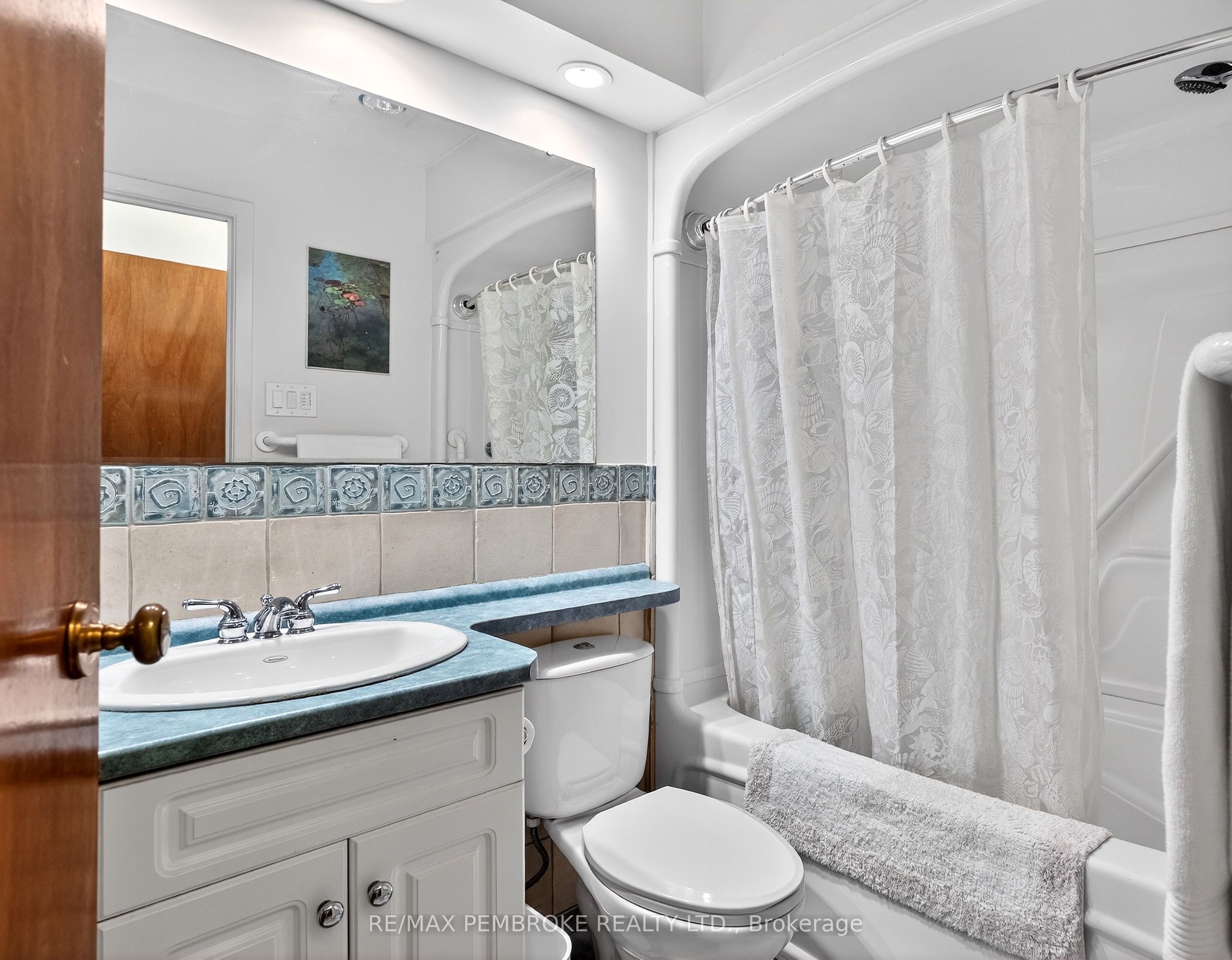 98 Glendale Avenue Property Photo 34