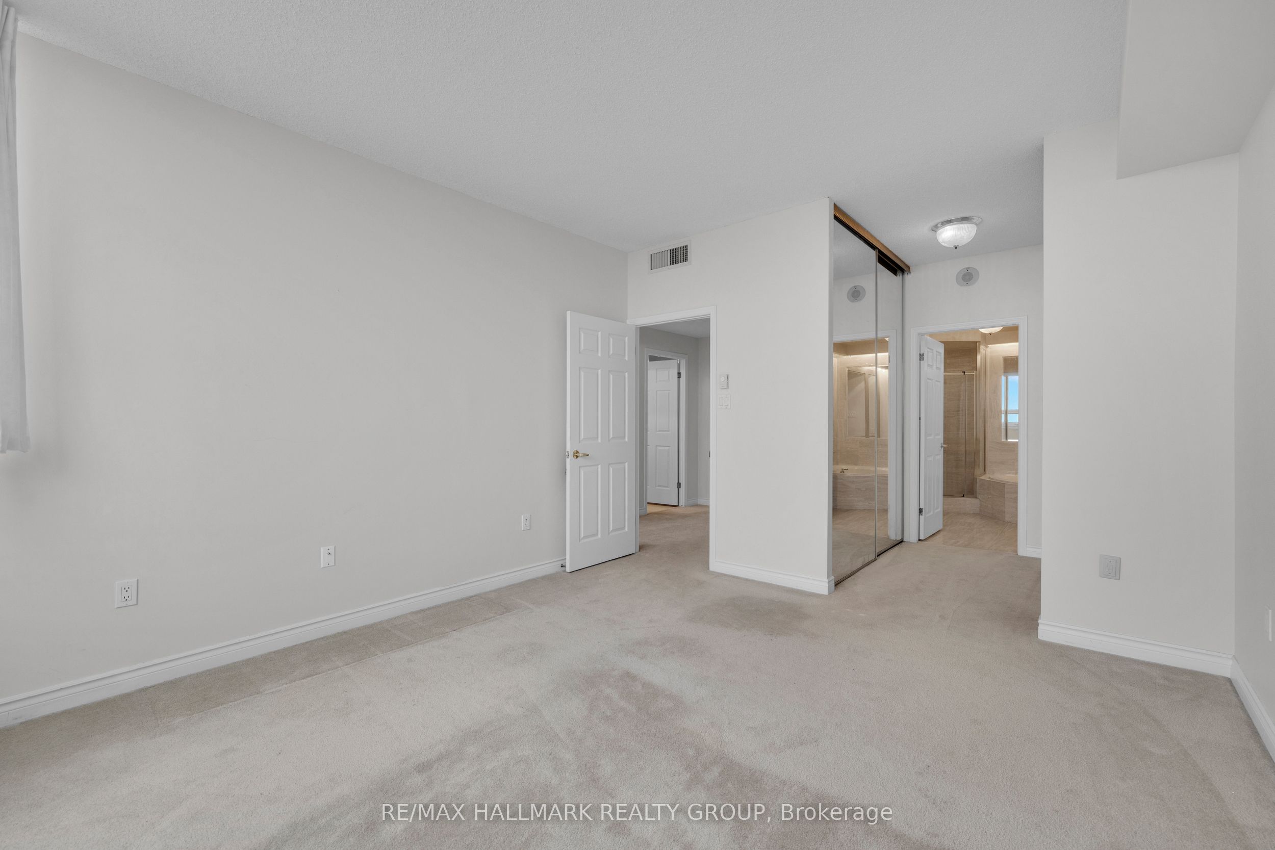 1480 Riverside Drive 2204 Property Photo 19