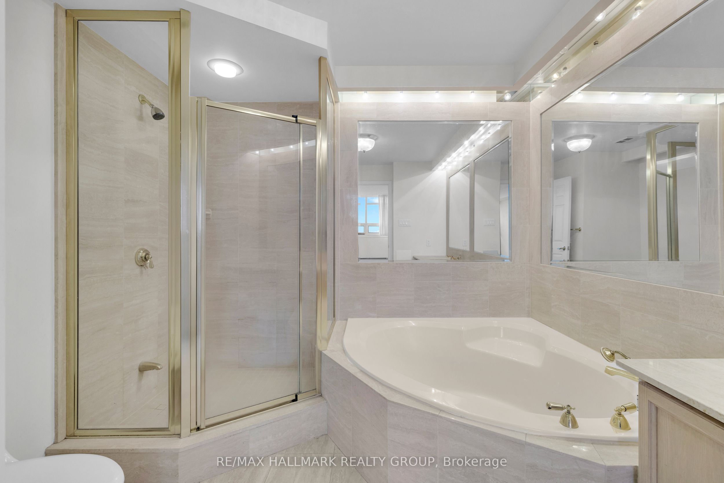1480 Riverside Drive 2204 Property Photo 22