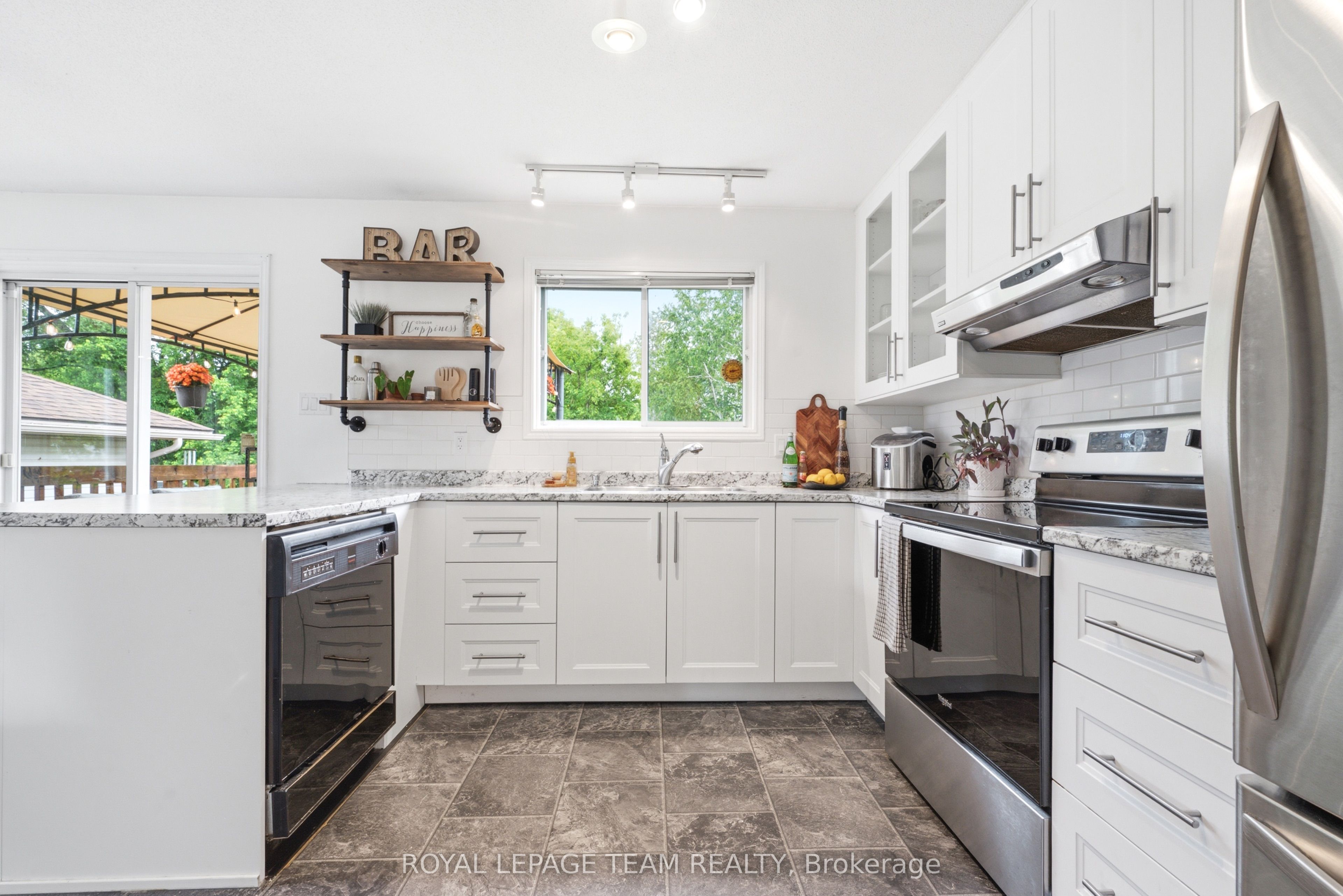58 Seventh Avenue Property Photo 16