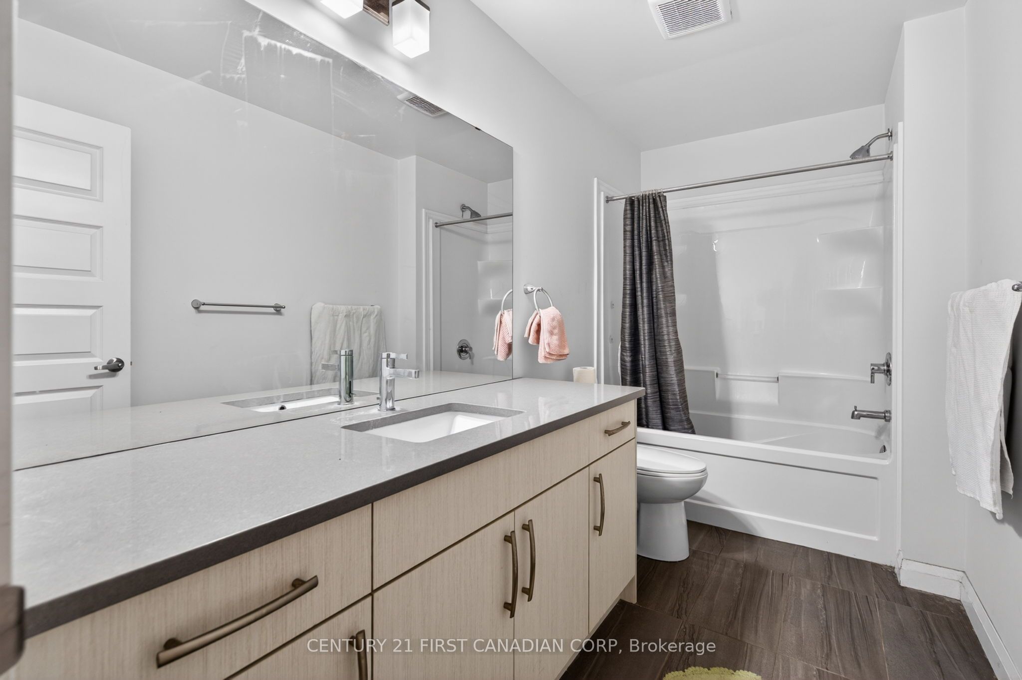 807 Kleinburg Drive 9 Property Photo 14