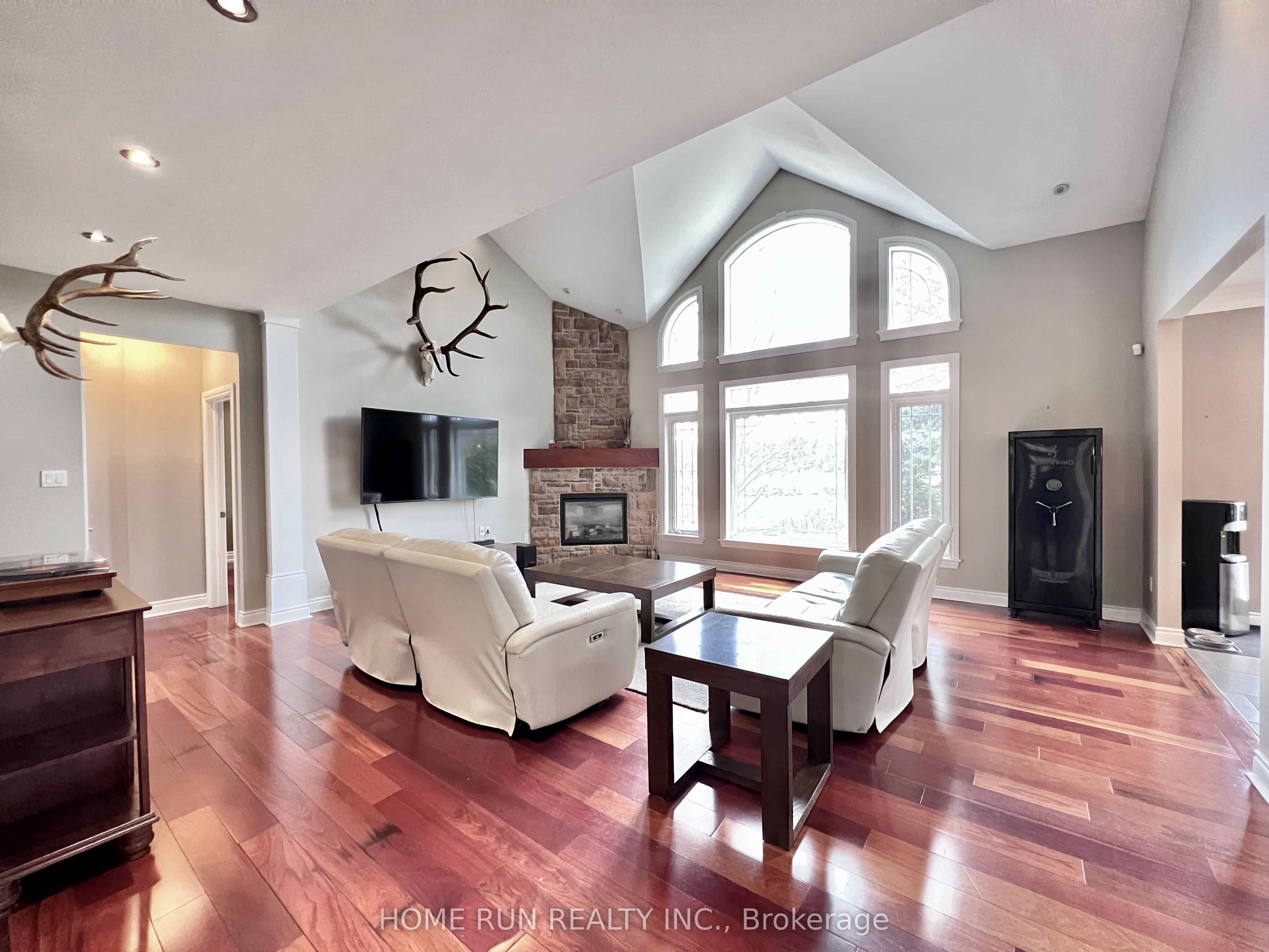 3 Winding Way Property Photo 11