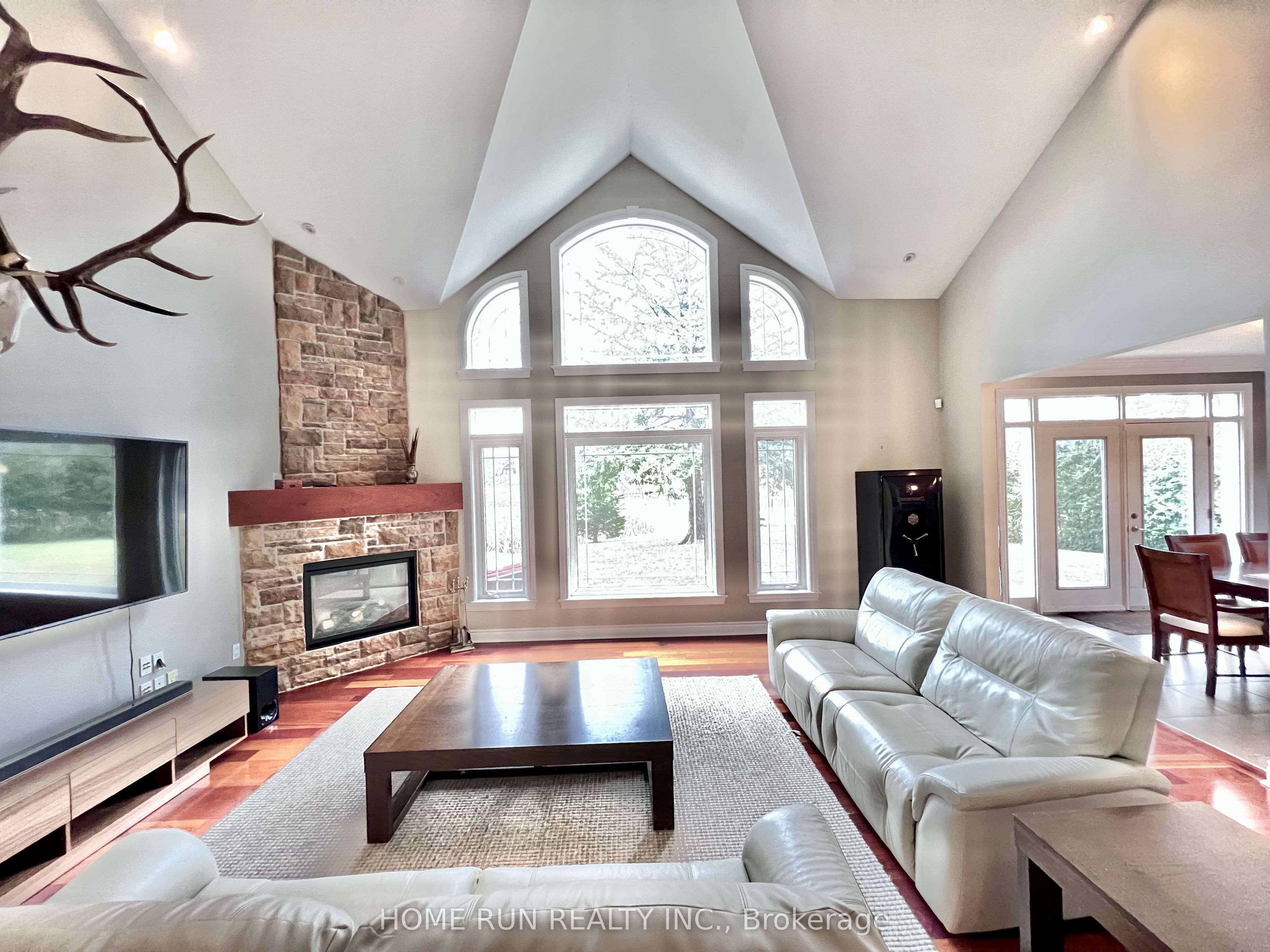 3 Winding Way Property Photo 12