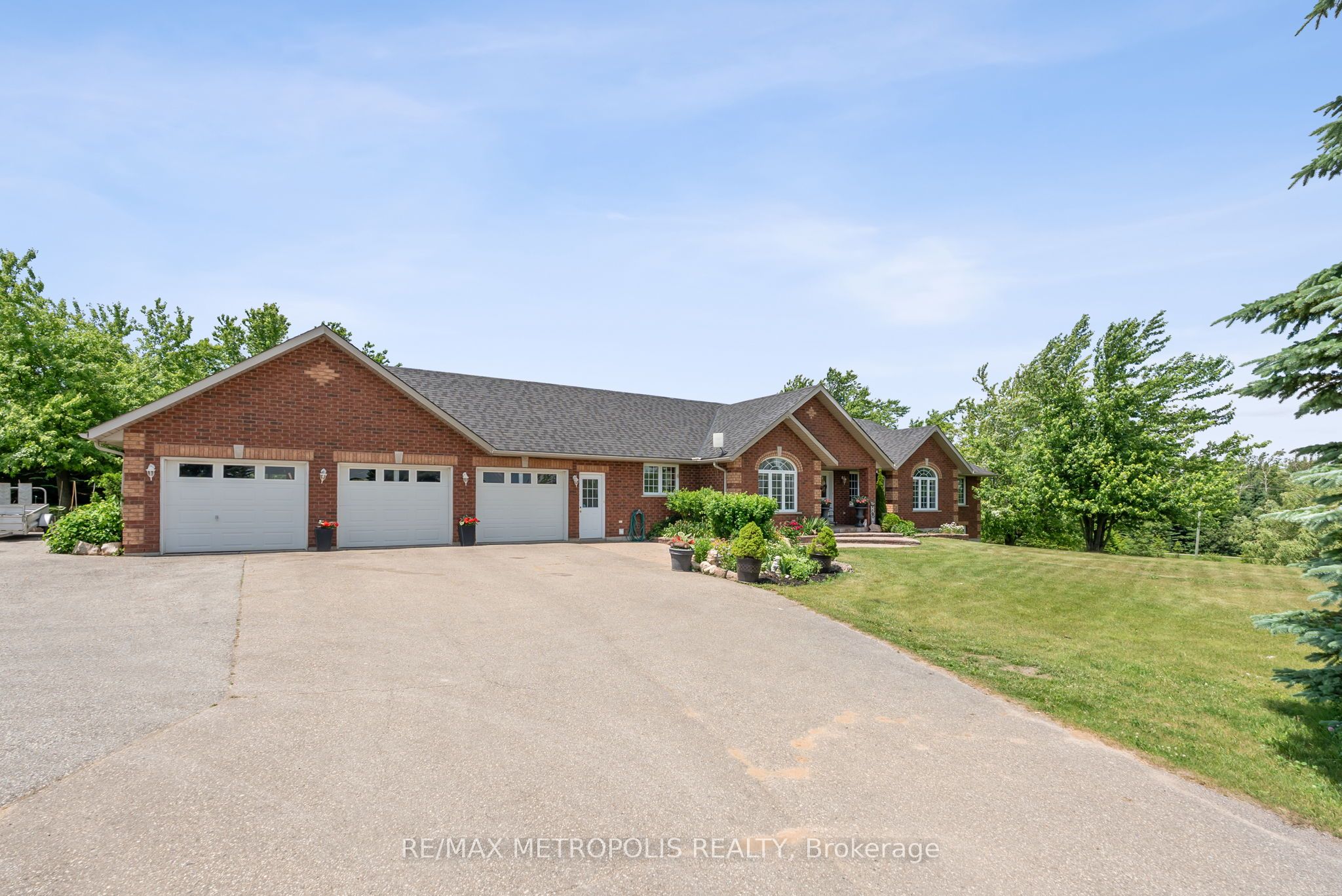 595034 Blind Line Property Photo 1