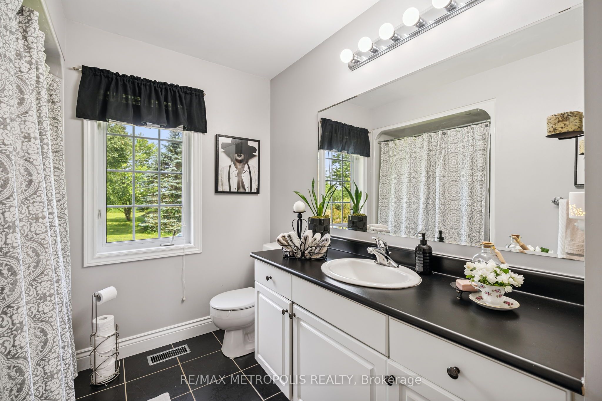 595034 Blind Line Property Photo 24