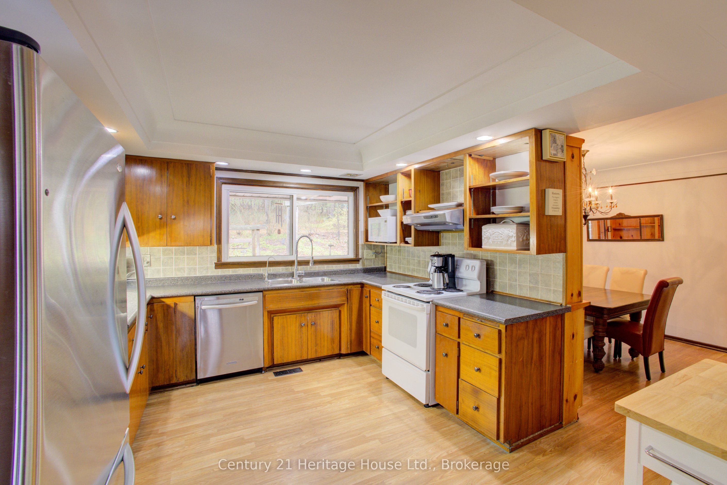 252 Durham Road W Property Photo 9