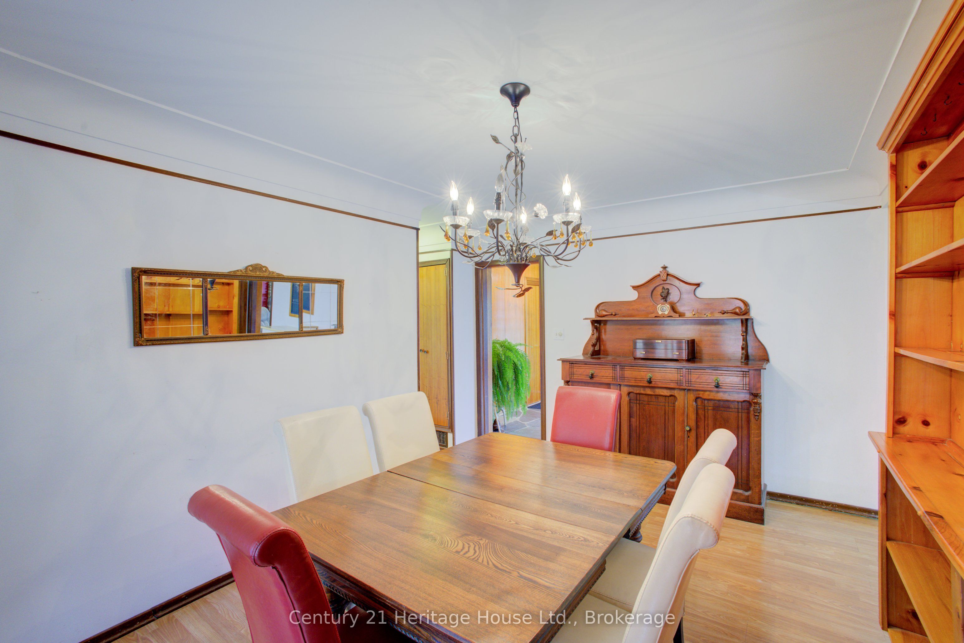 252 Durham Road W Property Photo 14