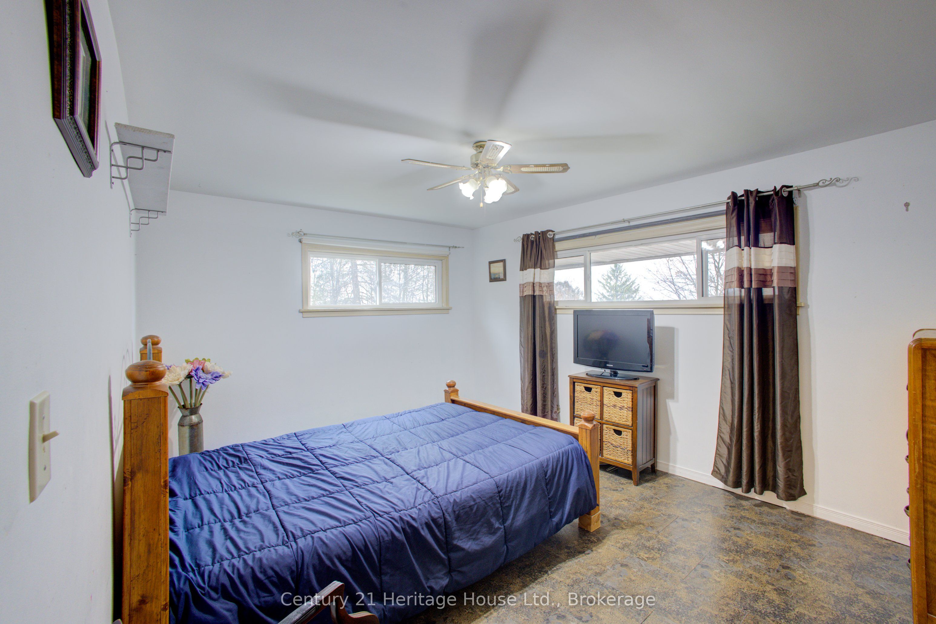 252 Durham Road W Property Photo 17