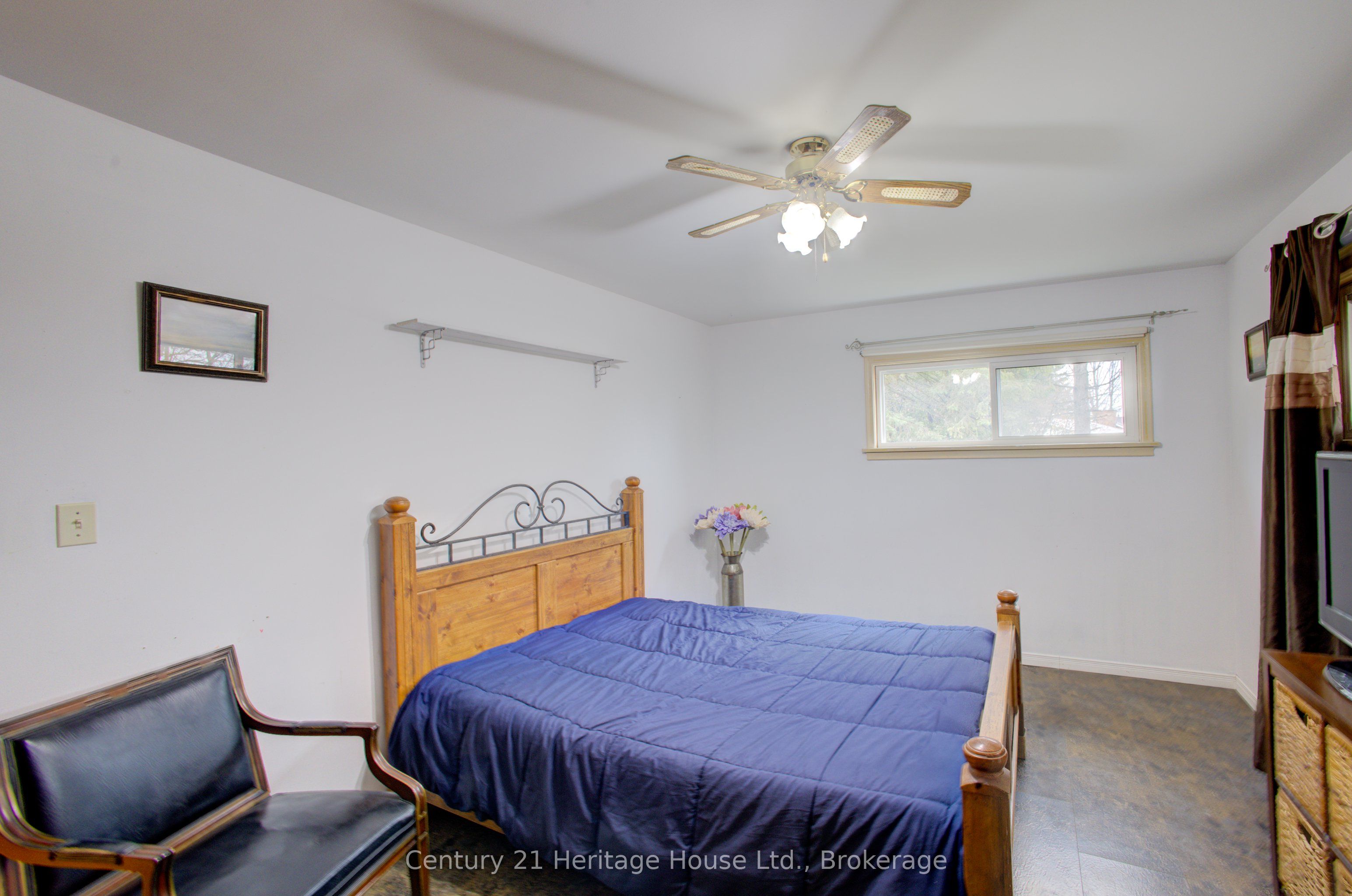 252 Durham Road W Property Photo 18