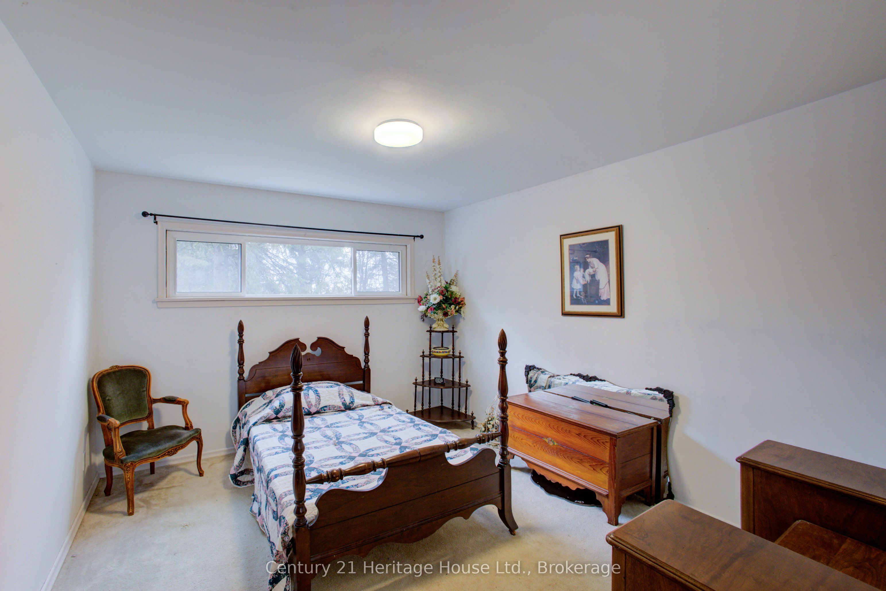 252 Durham Road W Property Photo 19