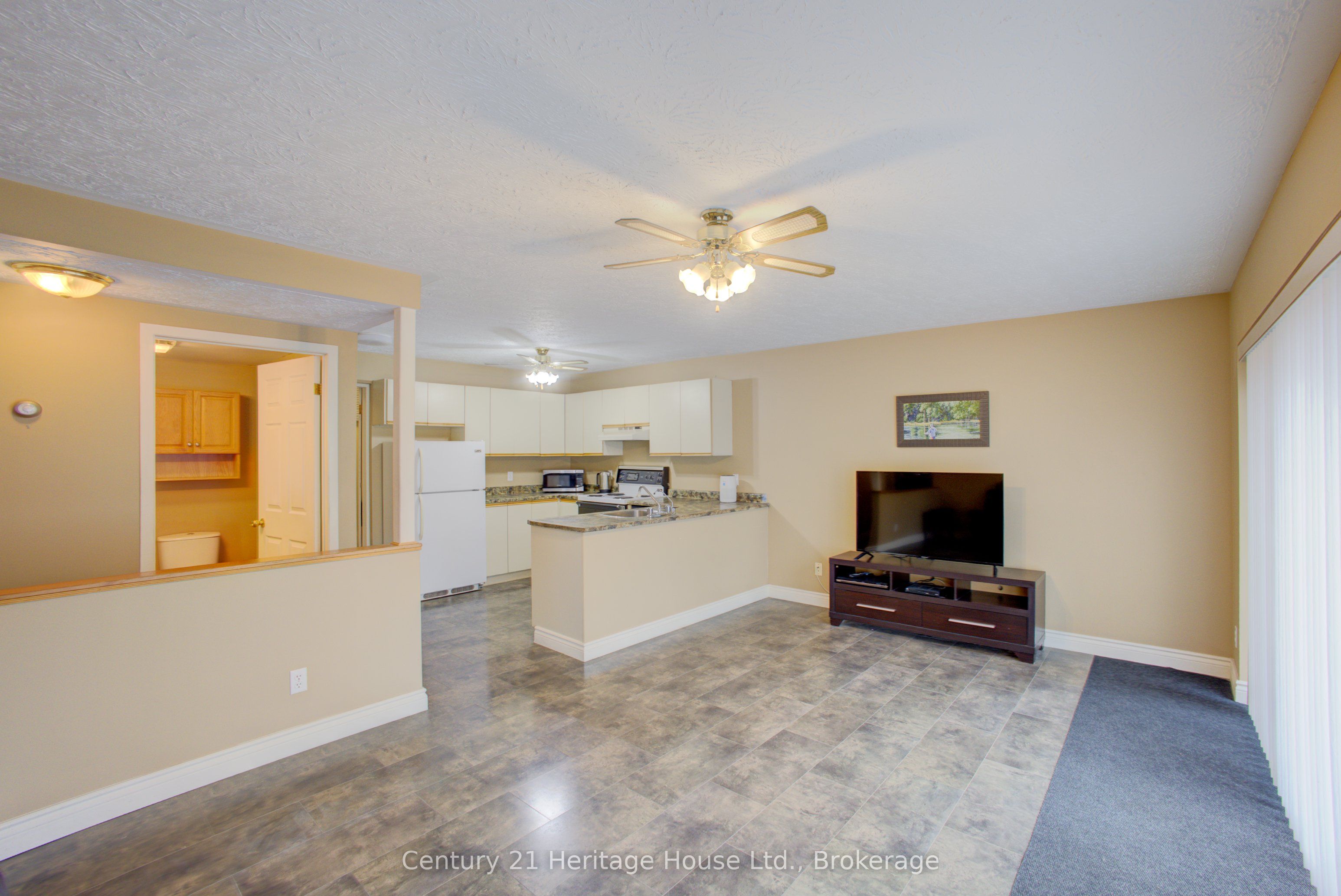 252 Durham Road W Property Photo 34