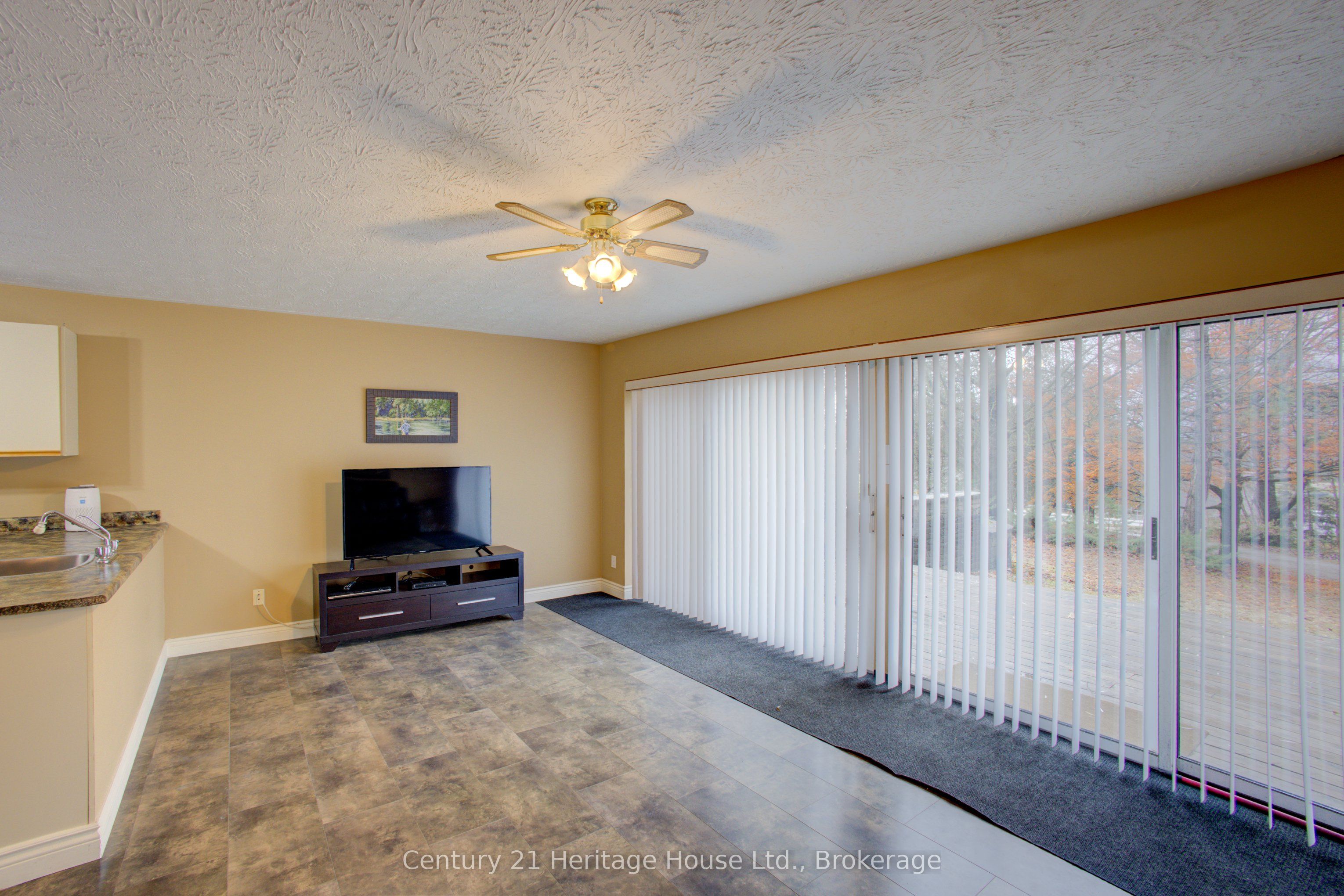 252 Durham Road W Property Photo 35