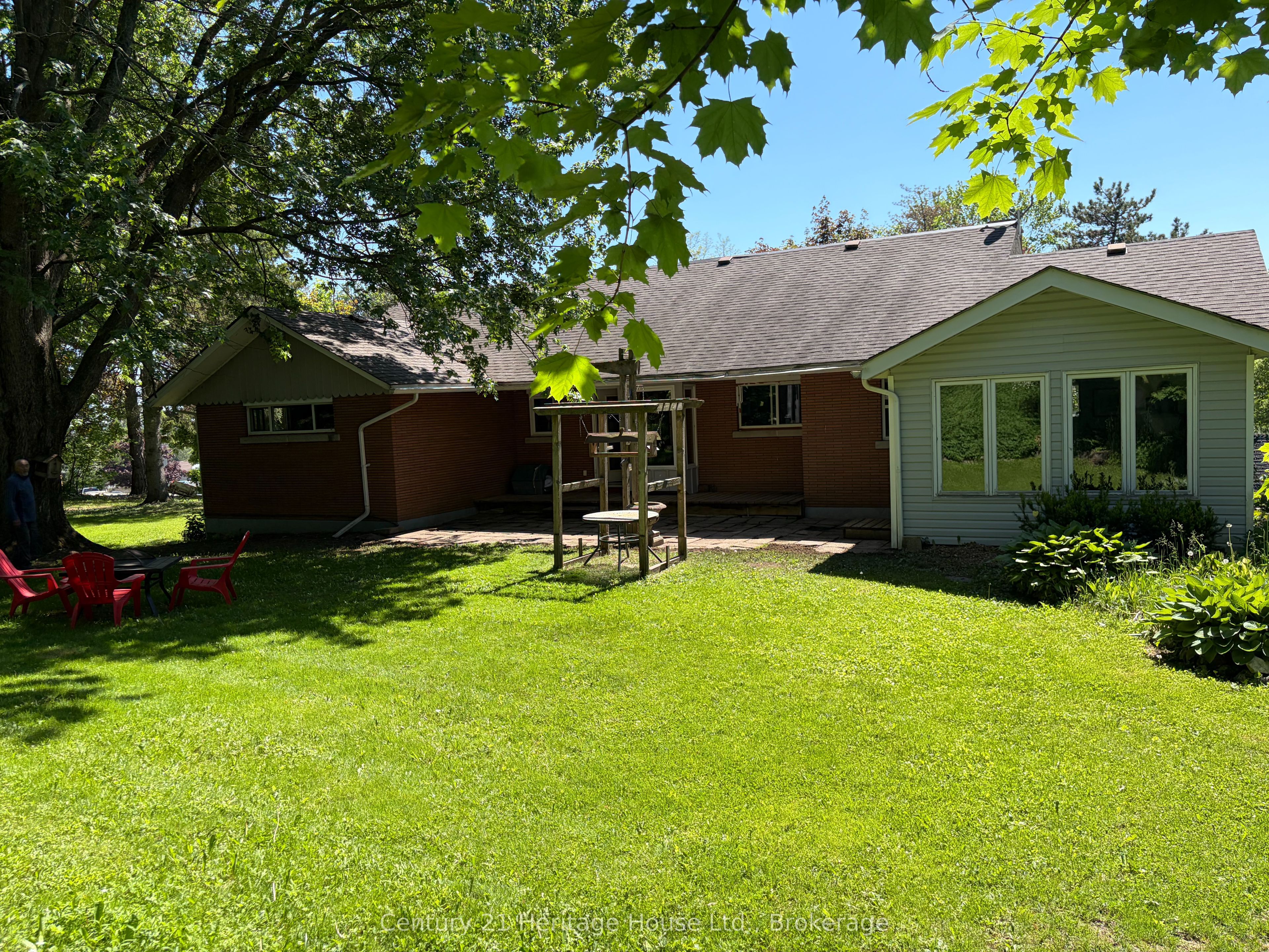 252 Durham Road W Property Photo 38