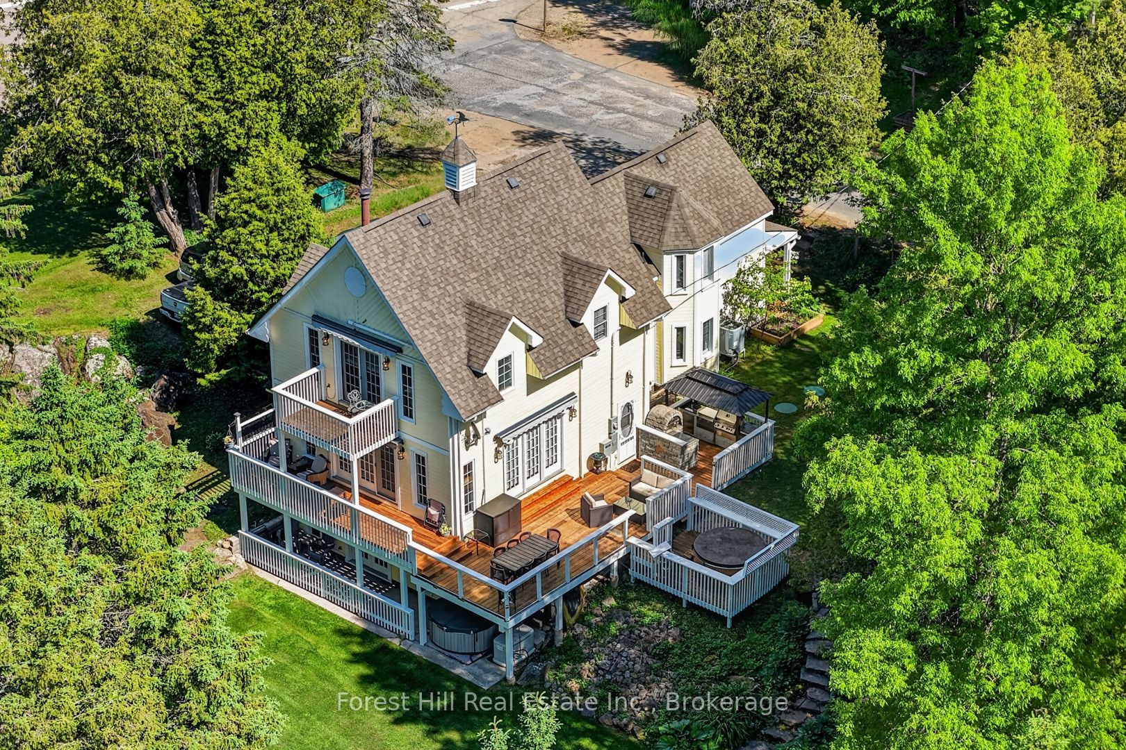 1029 Harvey Avenue Property Photo 1