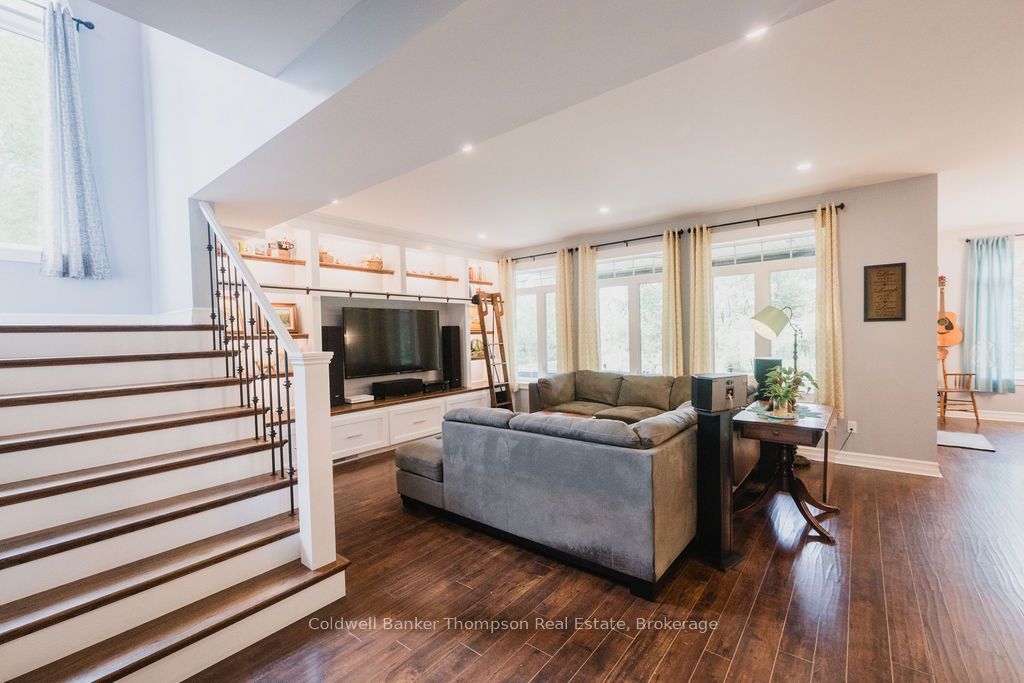 39 Riverside Avenue Property Photo 10