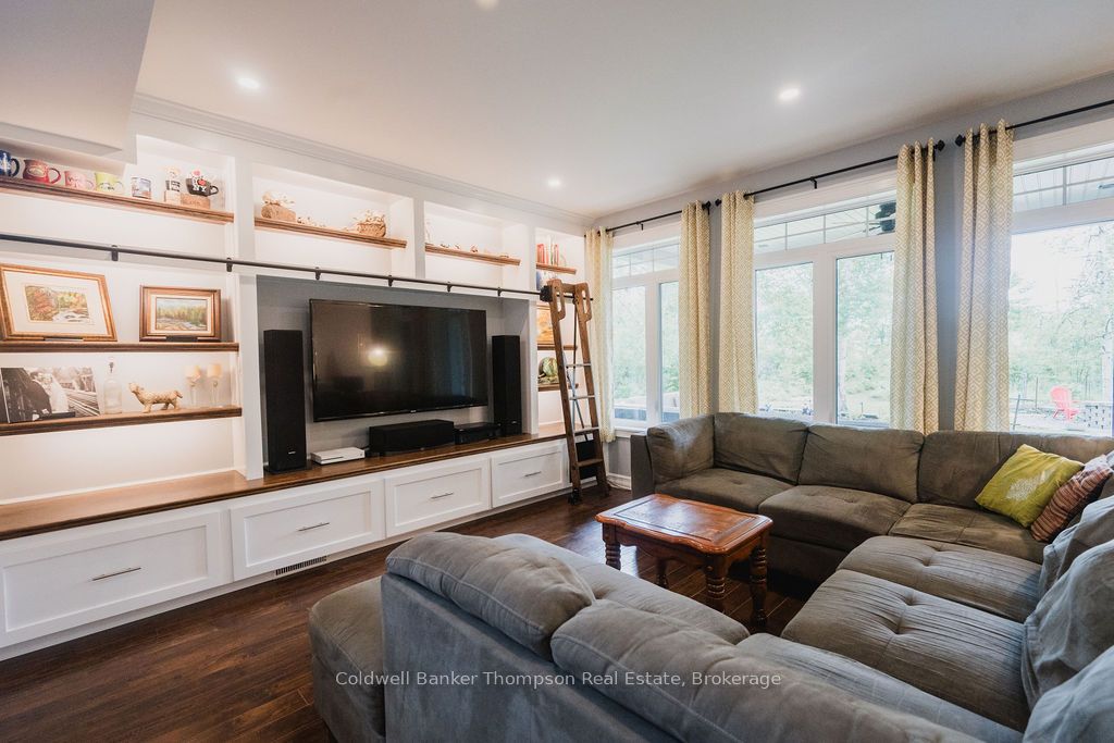 39 Riverside Avenue Property Photo 11