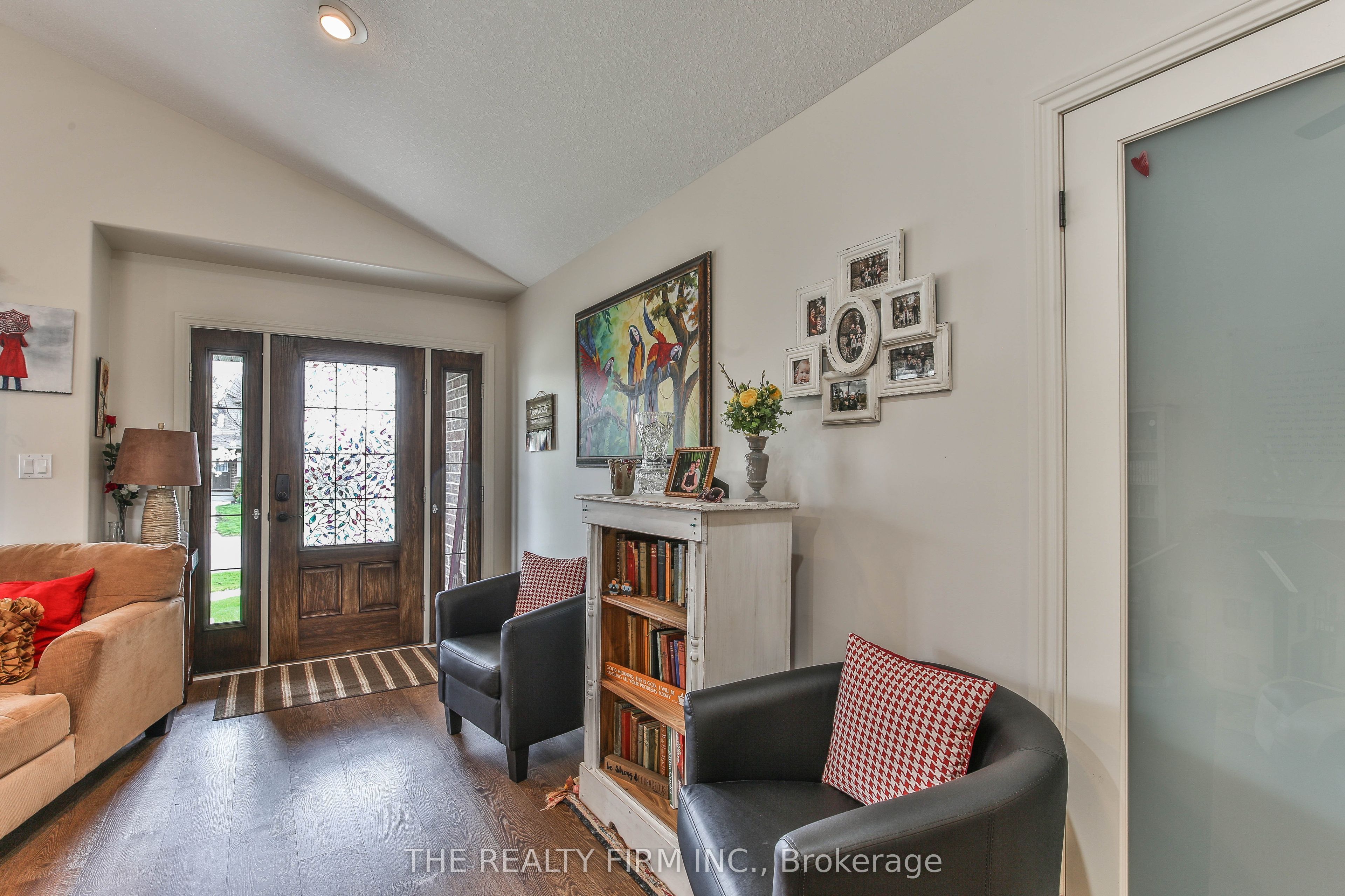 2 Ambleside Drive Property Photo 8